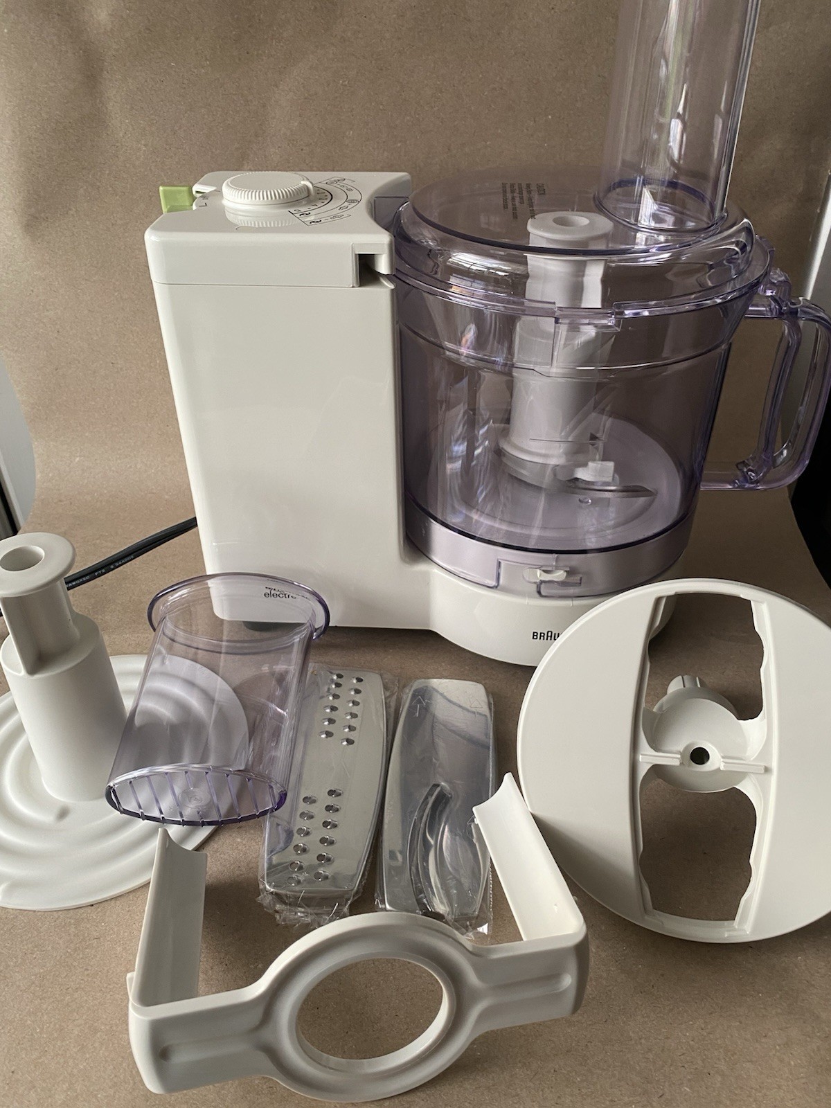 Braun Electronic Food Processor 700W 12 Cup 5-Speed w/ Bowl Lid Blades Pusher
