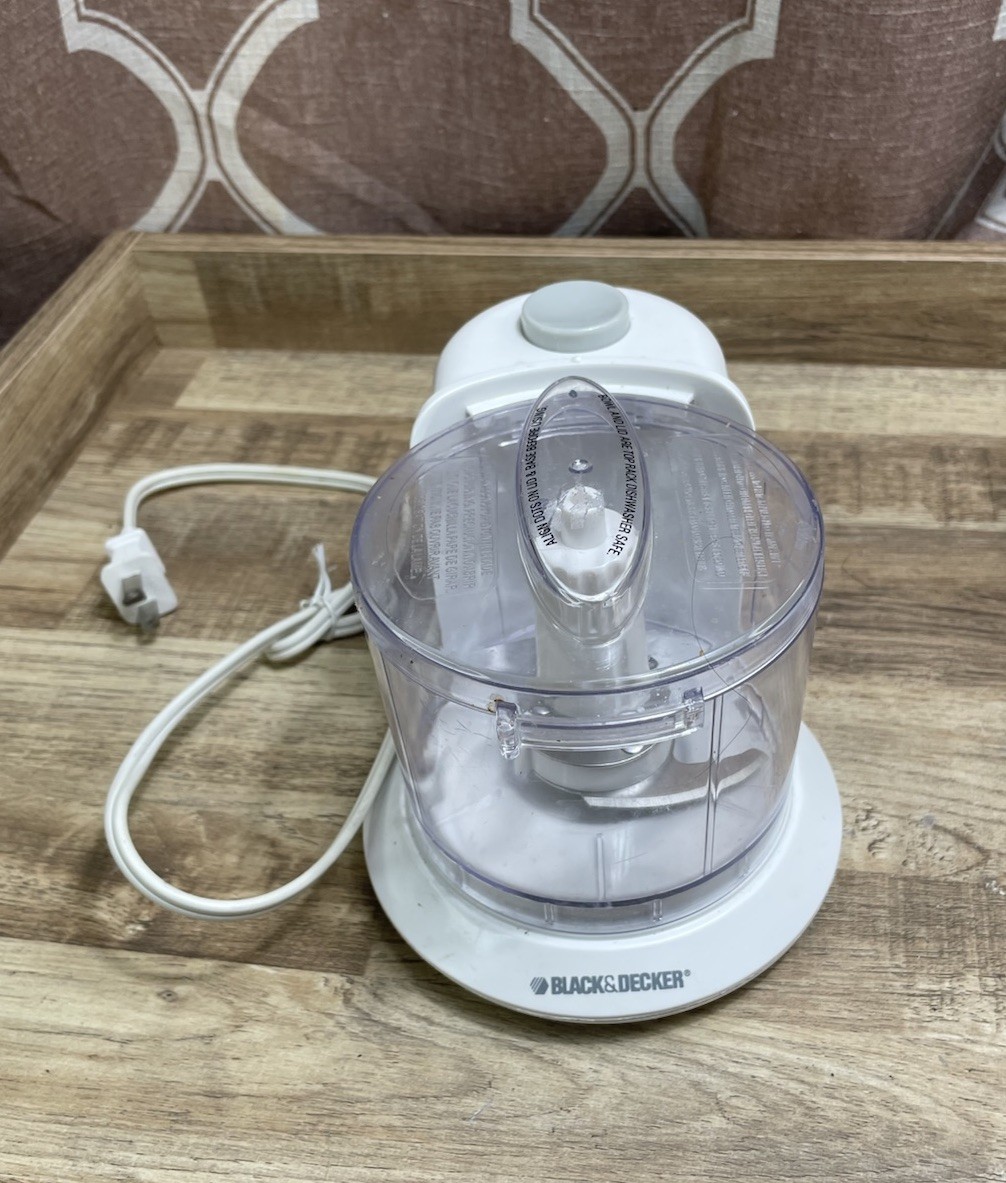 Black & Decker HC306 One-Touch 1.5 Cup Electric Food Chopper Processor White A++