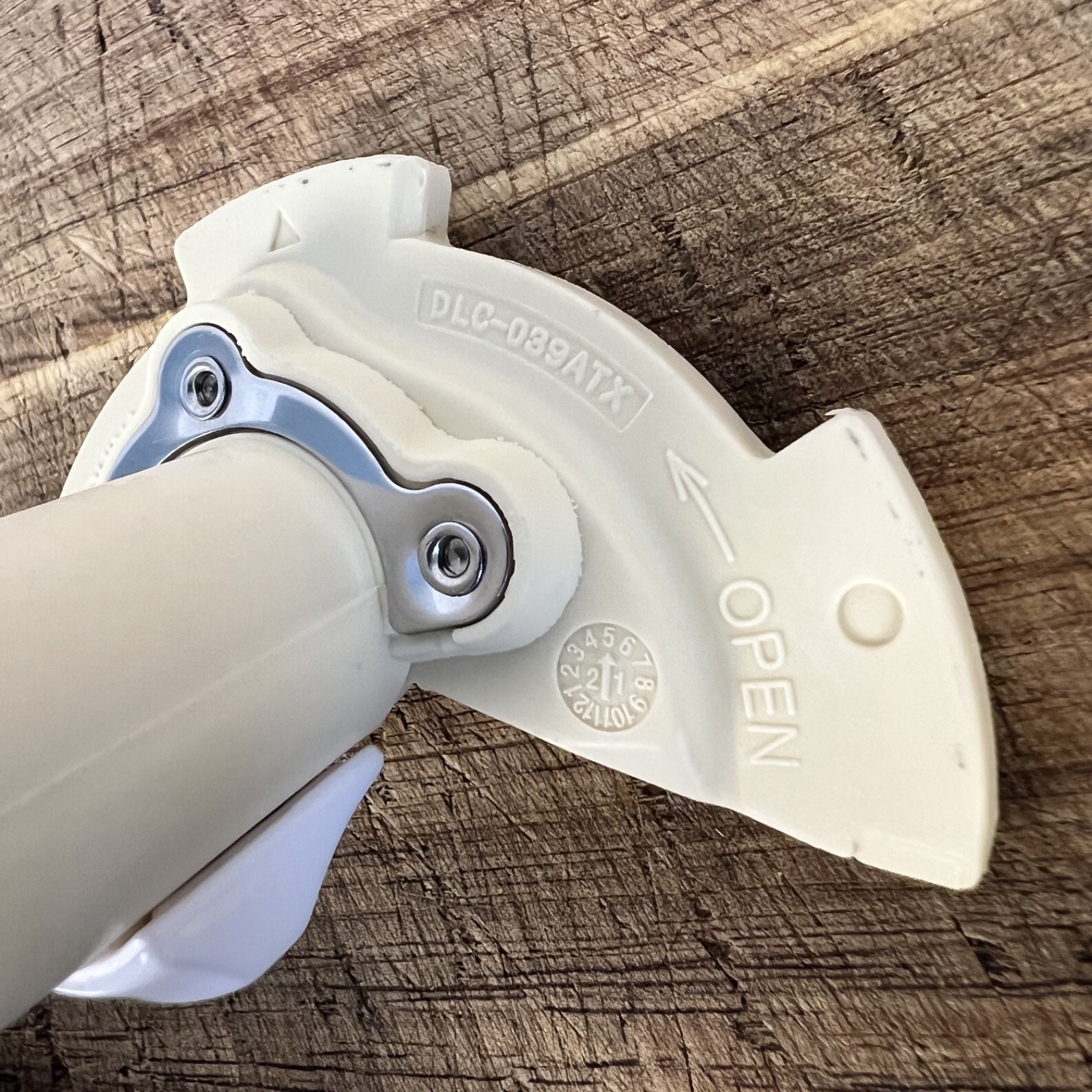 Cuisinart DLC‑7 Disc Bundle – 4mm Slicer, Medium Shredder, Stem & Safety Piece