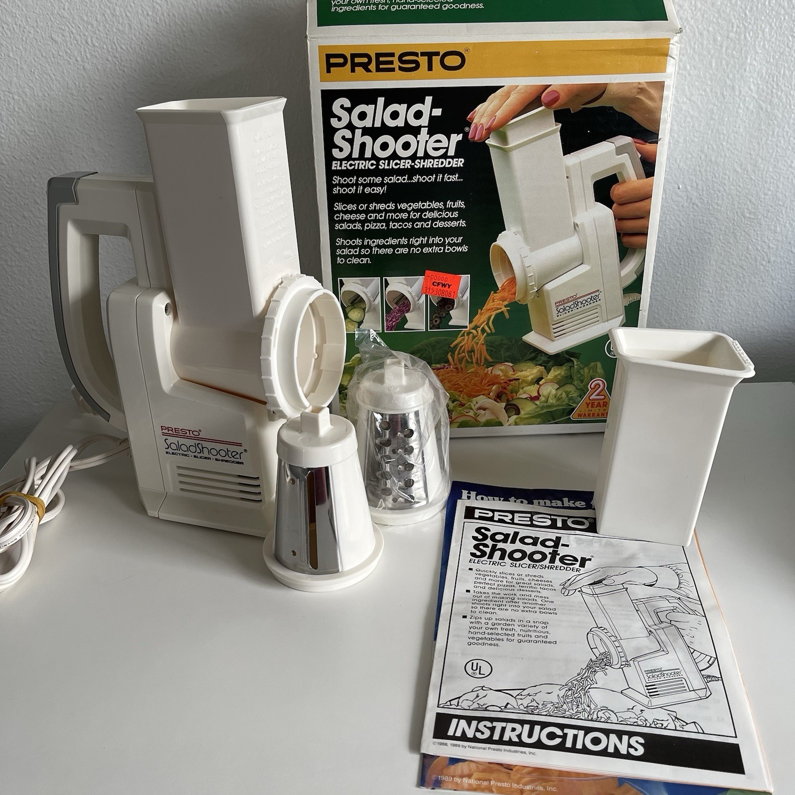 VTG Presto Salad Shooter Electric Slicer Shredder Chopper White Model 02910 1989