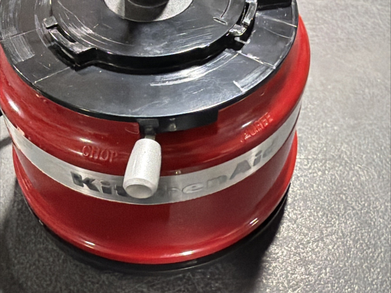 KitchenAid KFC3516qg 3.5 Cup Food Chopper Contour Red Base