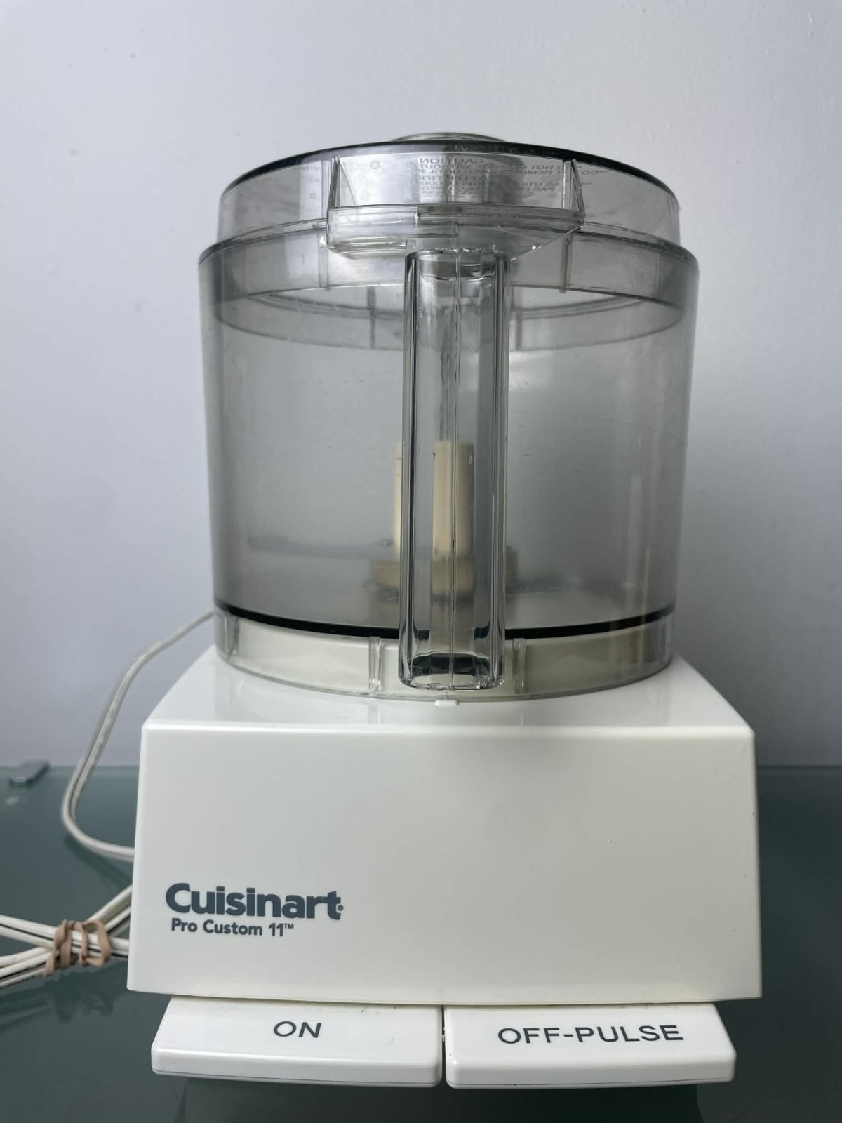 Cuisinart Pro Custom 11 Food Processor DLC-8S White Lot W Accessories WORKS!