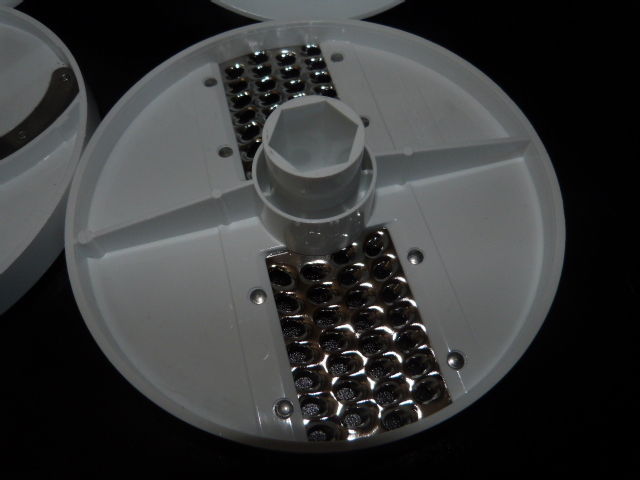 LOT OF 4 OSTER KITCHEN CENTER FOOD PROCESSOR CUTTING GRATER DISCS BLADES SLICERS
