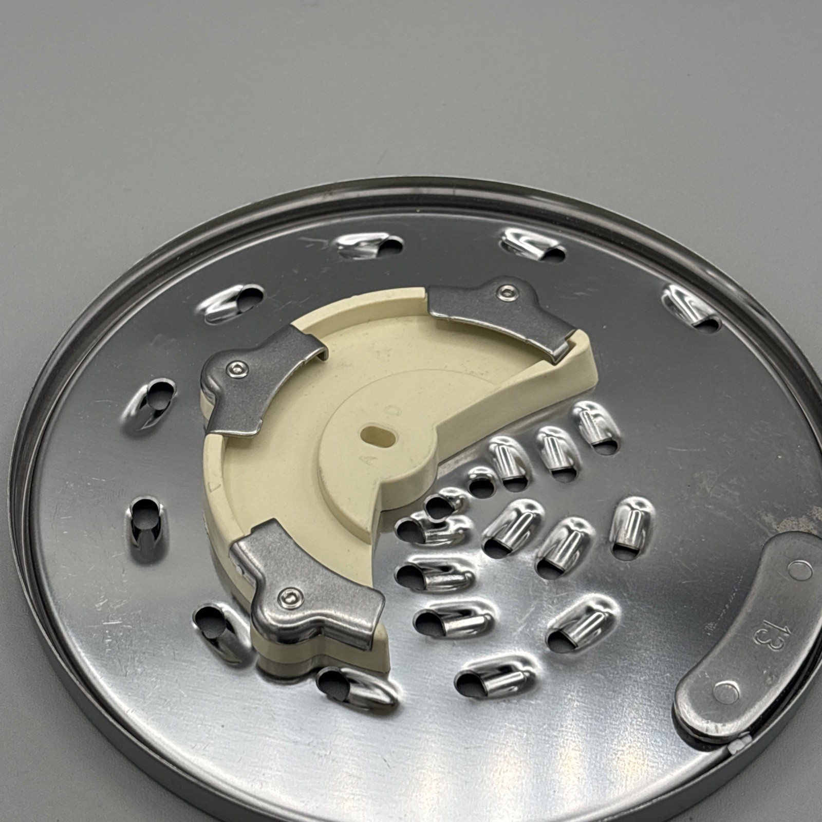 Cuisinart Food Processor Medium Shredding Disk DLC-837TX