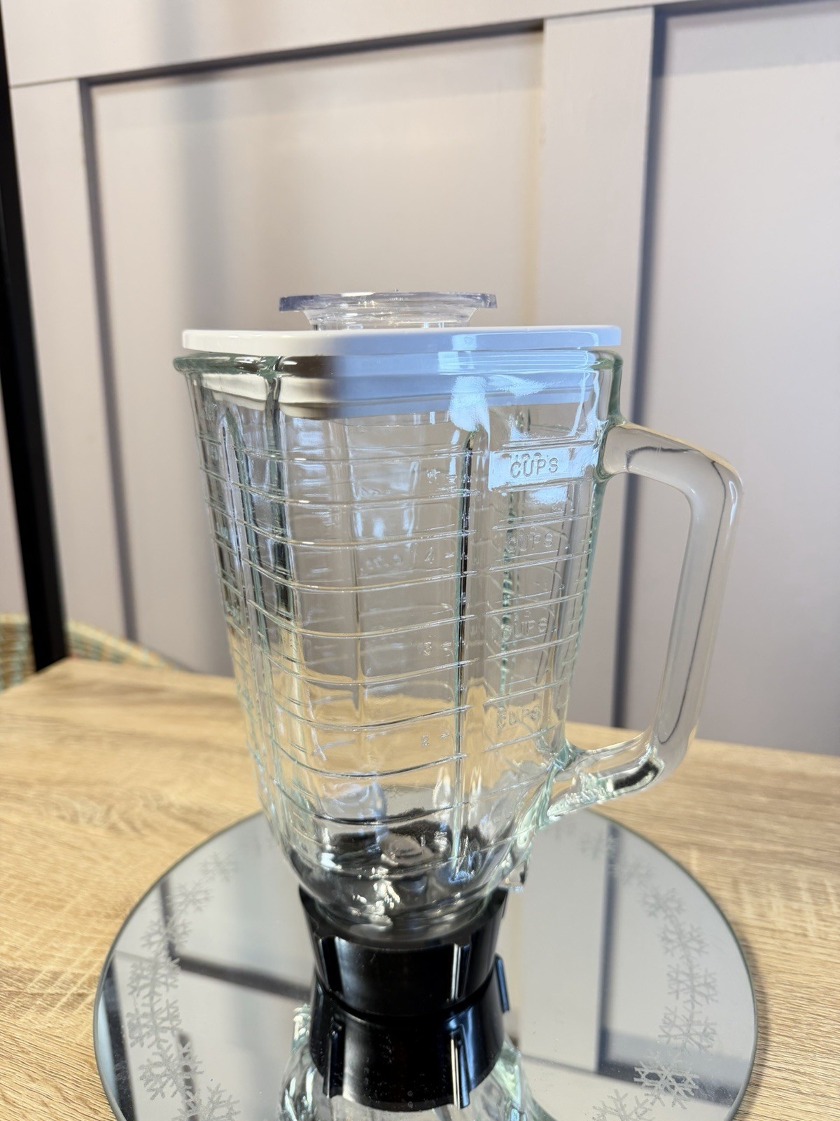 Oster Kitchen Center White 5 Cup Glass Blender Jar with Lid – Replacement Part