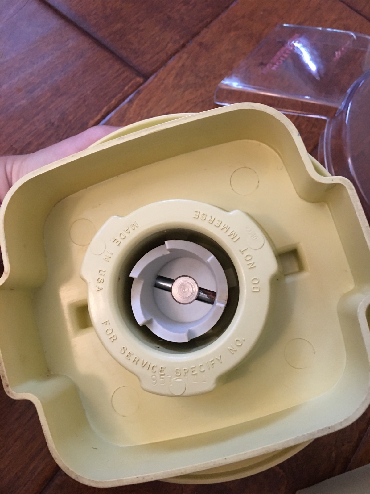 Oster Regency Kitchen Center Food Processor Chute Housing W Pusher No Blades