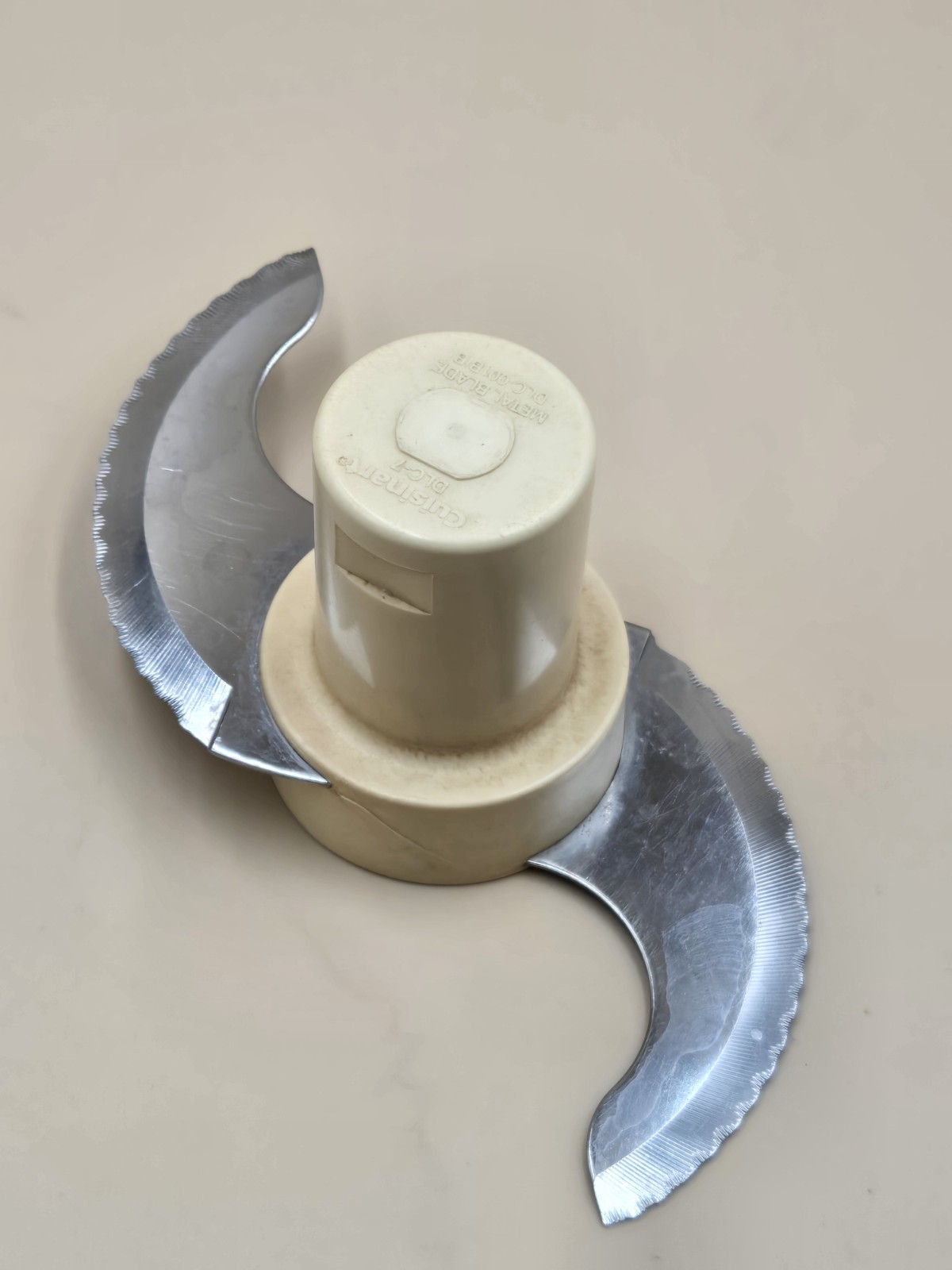Shows Wear Metal Blade DLC-001BIB Cuisinart Food Processor DLC-7 NO RIVETS