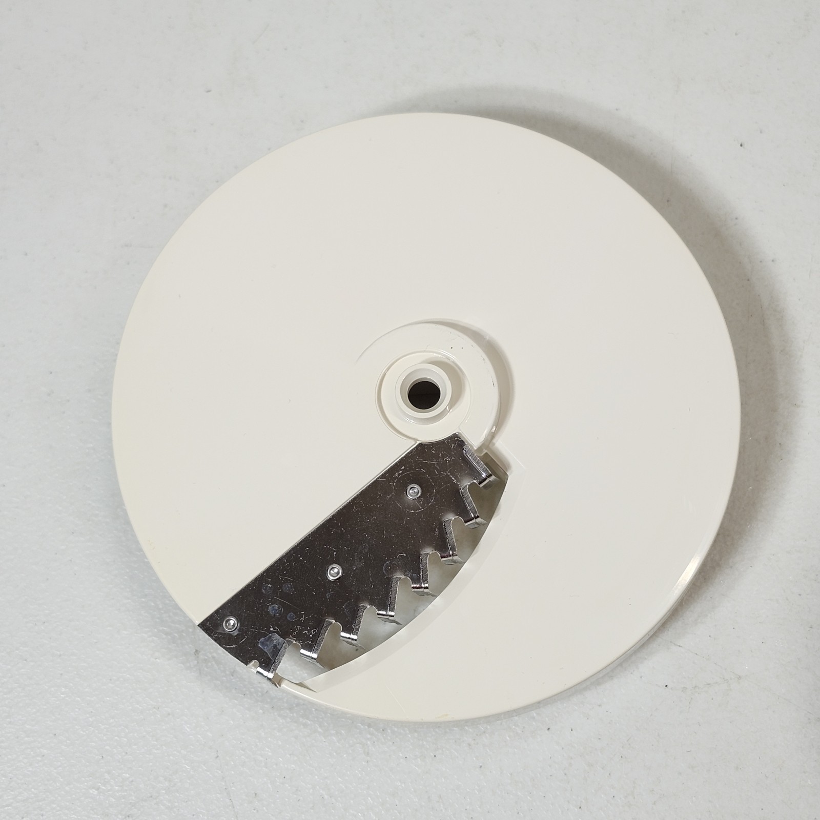 Oster Kitchen Center Shredding Disc 937-85 Disc 937-81