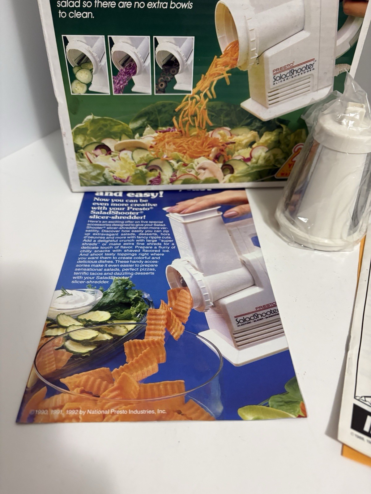 Presto Salad Shooter 02910 Electric Slicer Shredder w/box. Tested & Works