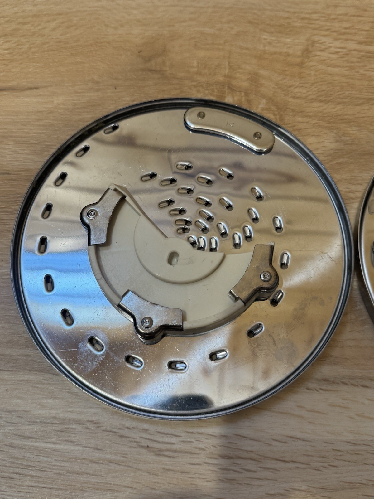 Cuisinart DLC-7 Food Processor Blades (2) – DLC-034 F, DLC-037TX Med.