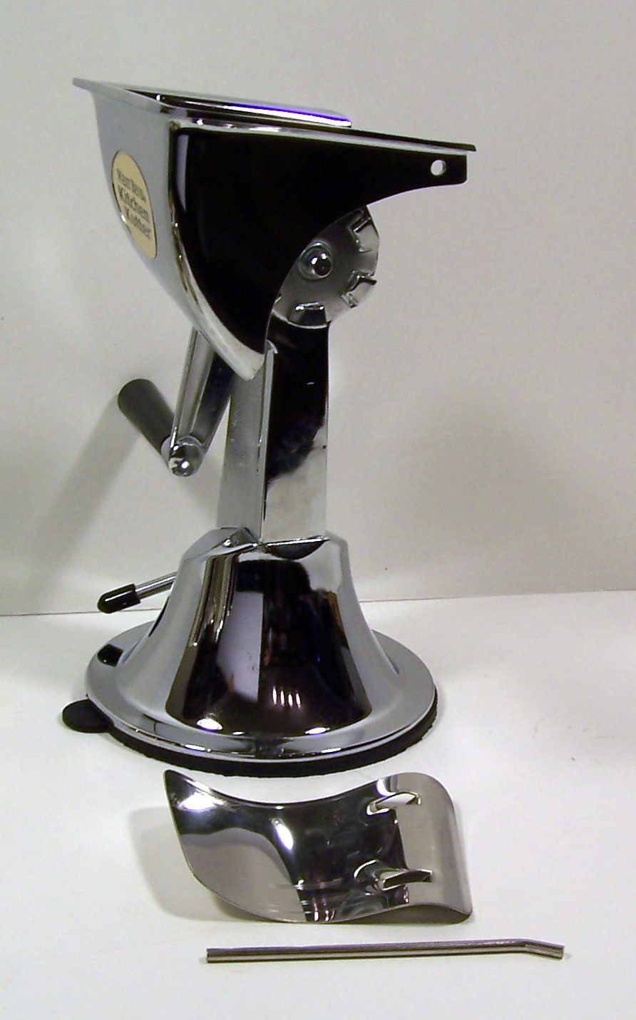 Kitchen Kutter West Bend Manual Food Vegetable Processor w/4 Cones Finger Guard