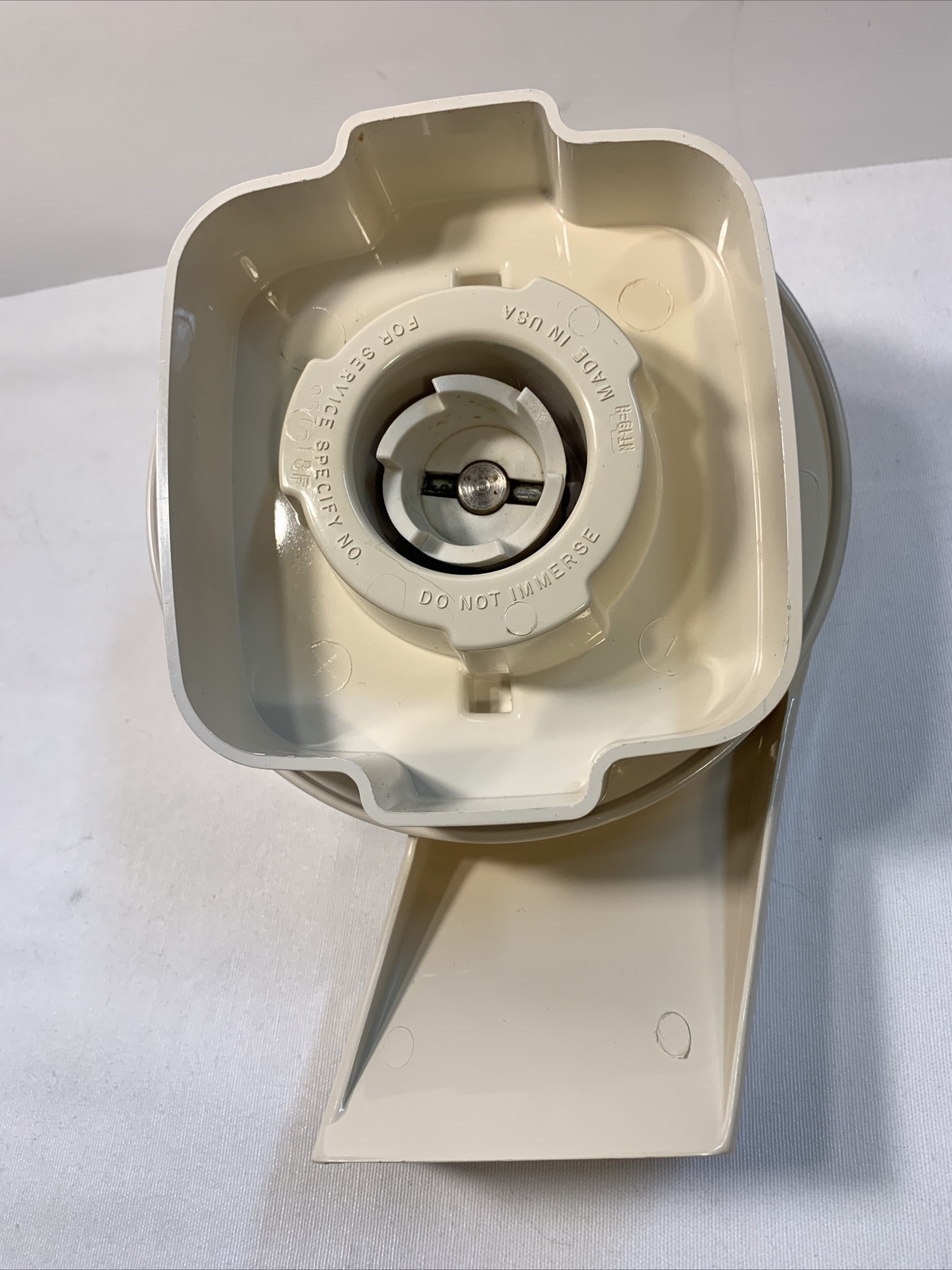 OSTER Kitchen Center Food Processor Chopper Accessories Parts 957-18F Beige