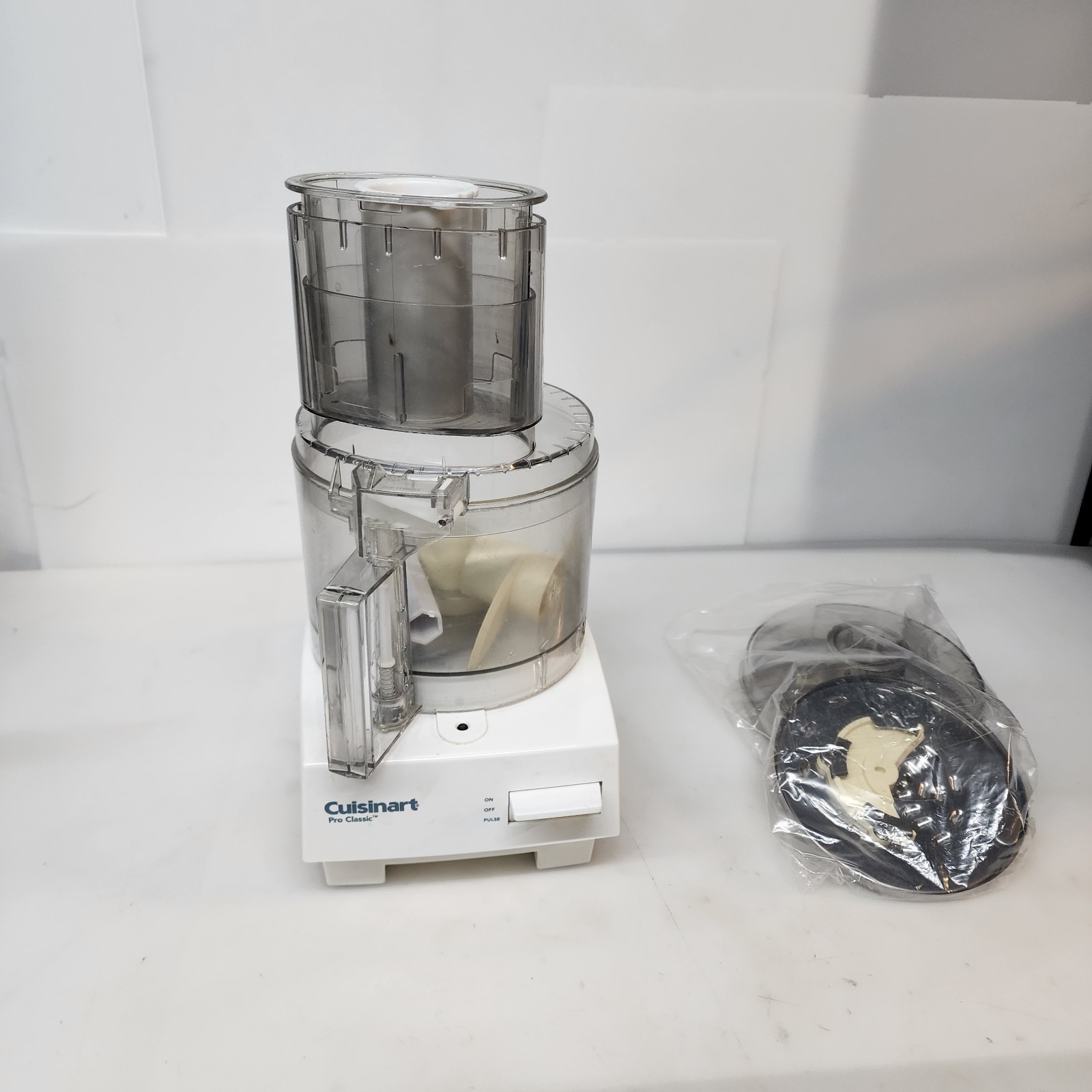 Cuisinart DLC-10S Pro Classic 7-Cup Food Processor With Accessories