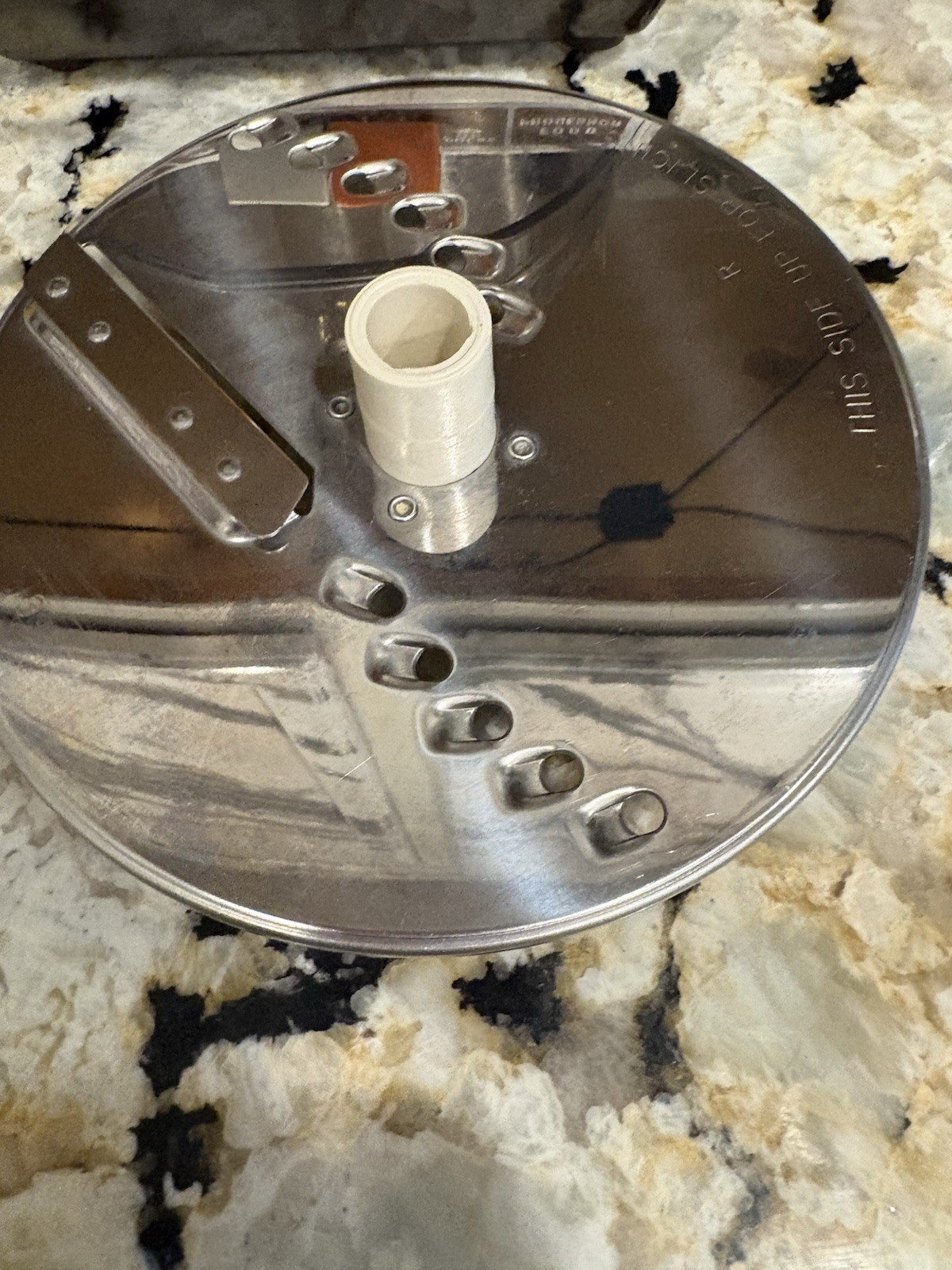 General Electric D1FP1B5 11-Cup 500W Food Processor, Pulse, S-Blade & Disc