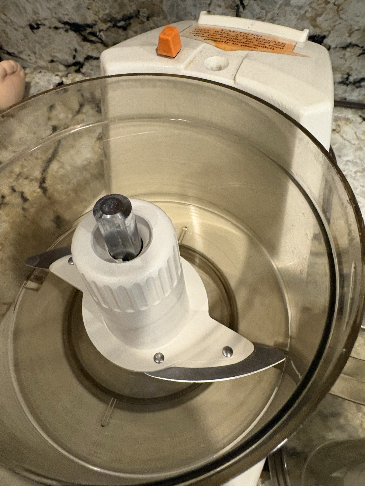General Electric D1FP1B5 11-Cup 500W Food Processor, Pulse, S-Blade & Disc