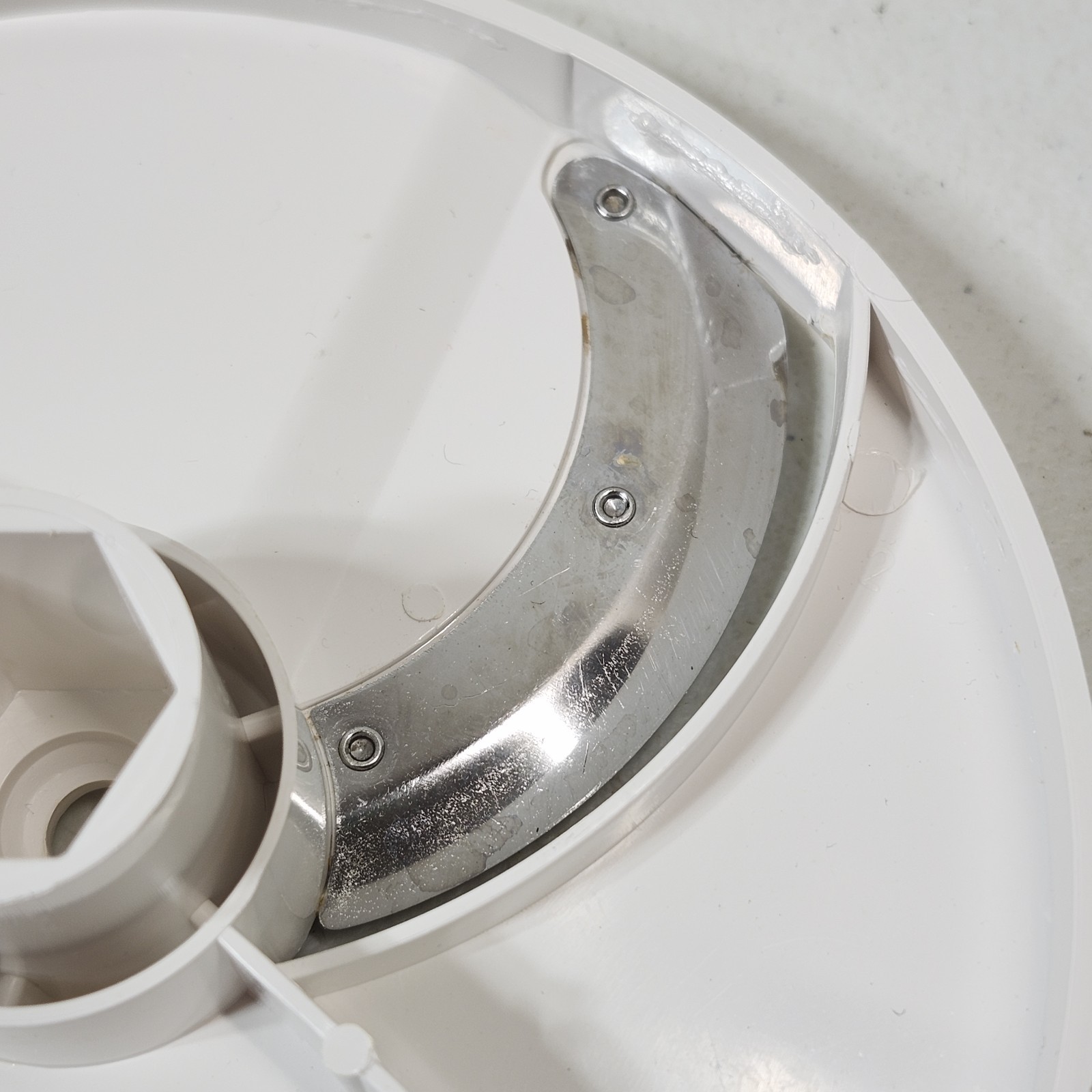 Oster Kitchen Center Shredding Disc 937-85 Disc 937-81