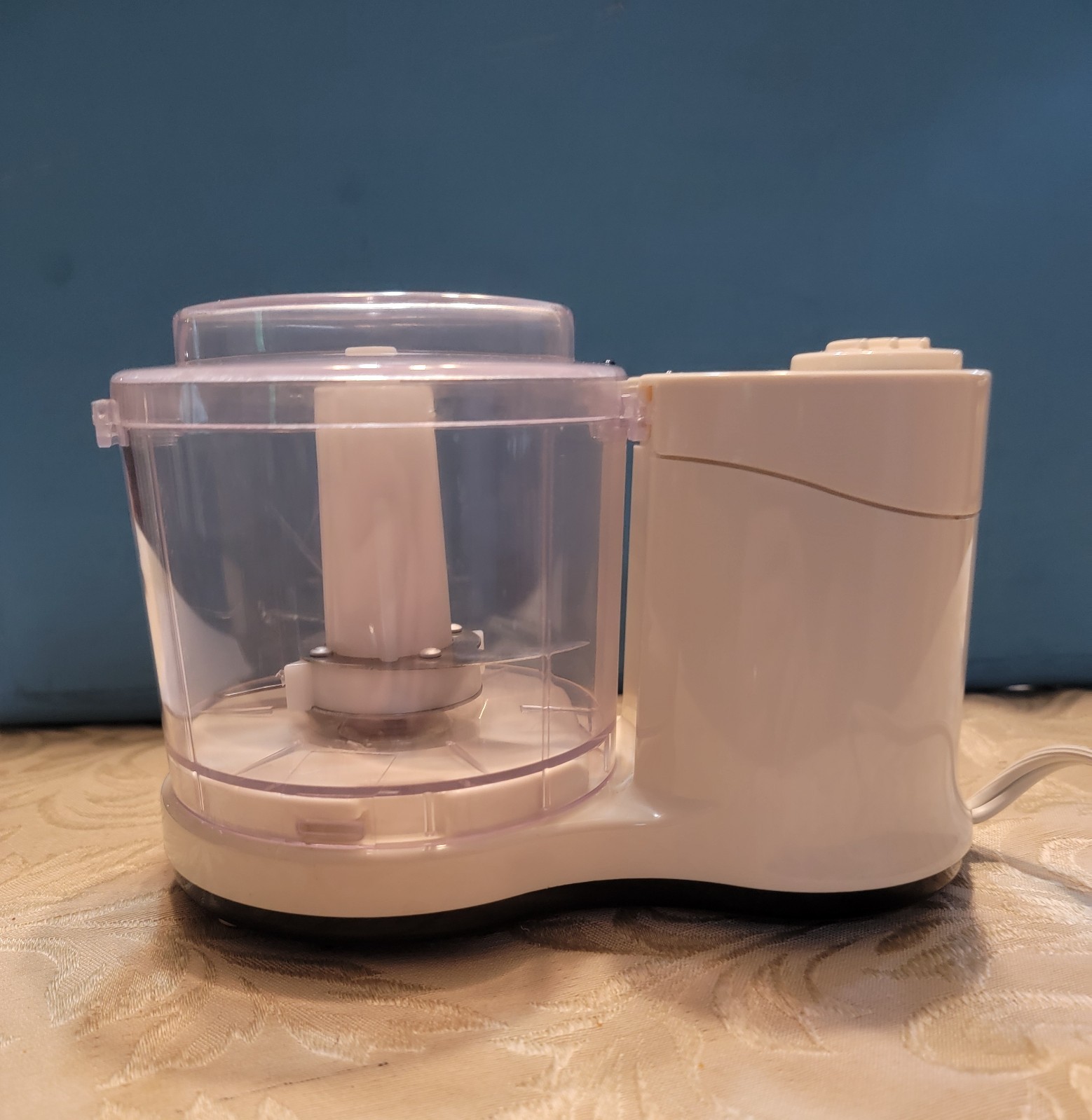 White-Westinghouse Mini Food Chopper, WWCH02, 120v, 60Hz,70w