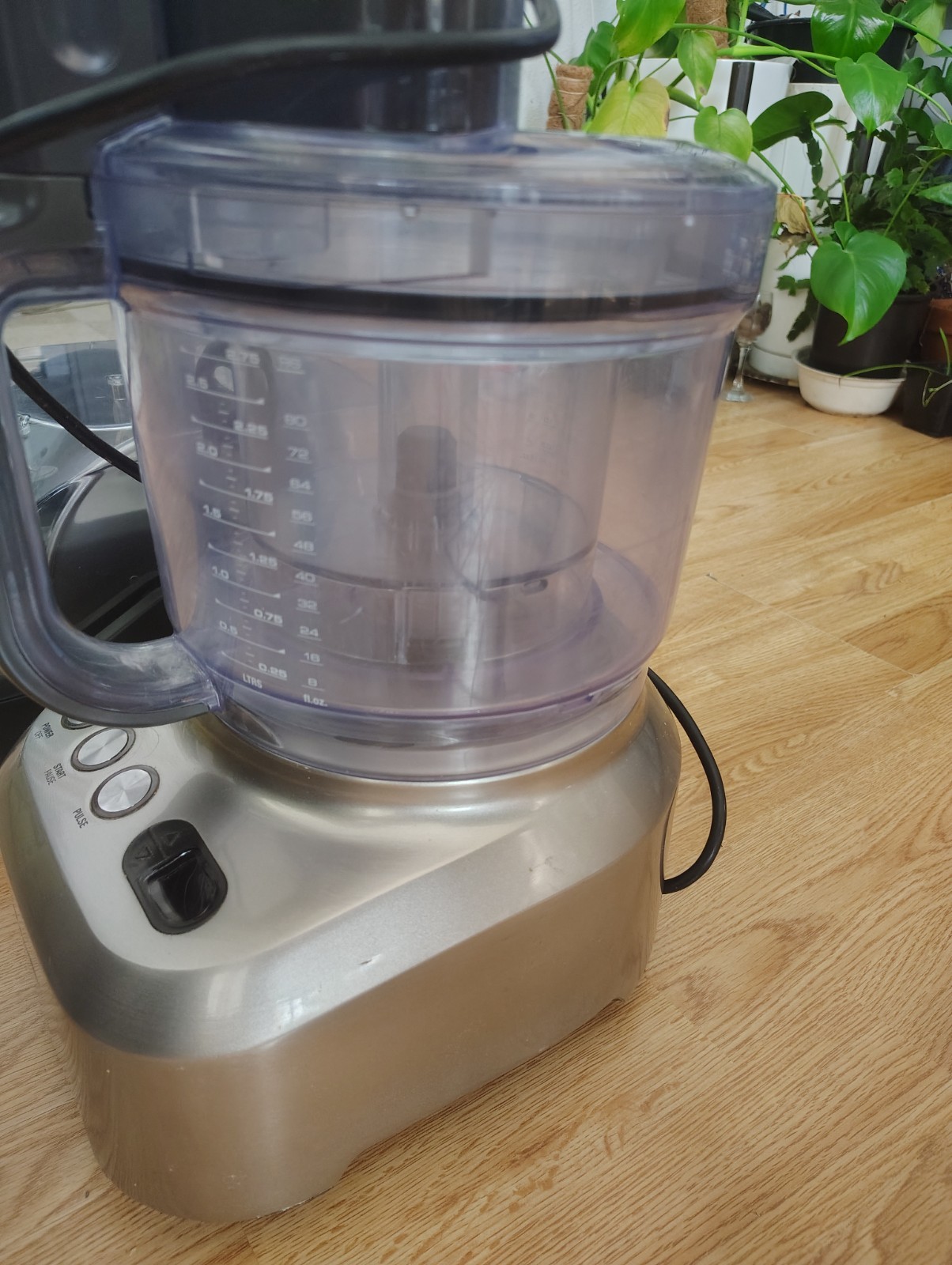 Breville BFP800XL/A Sous Chef Food Processor 16 Cup & 2 Set Accessories, (READ)
