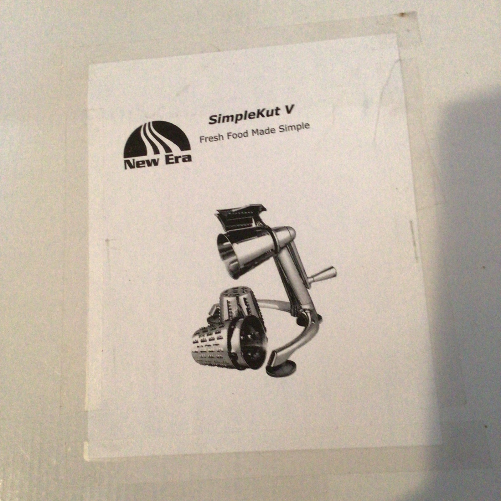Brand New NEW ERA Simple Kut V Manual Food Processor W/ 5 Cutting Cones Blades
