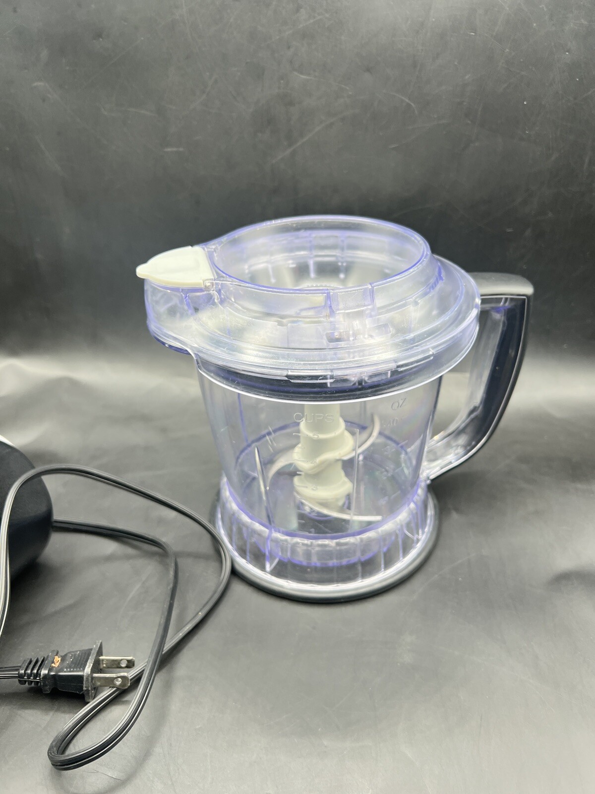 Ninja Food Processor QB700QBK 30 120v 60Hz 400w Power Top And Body
