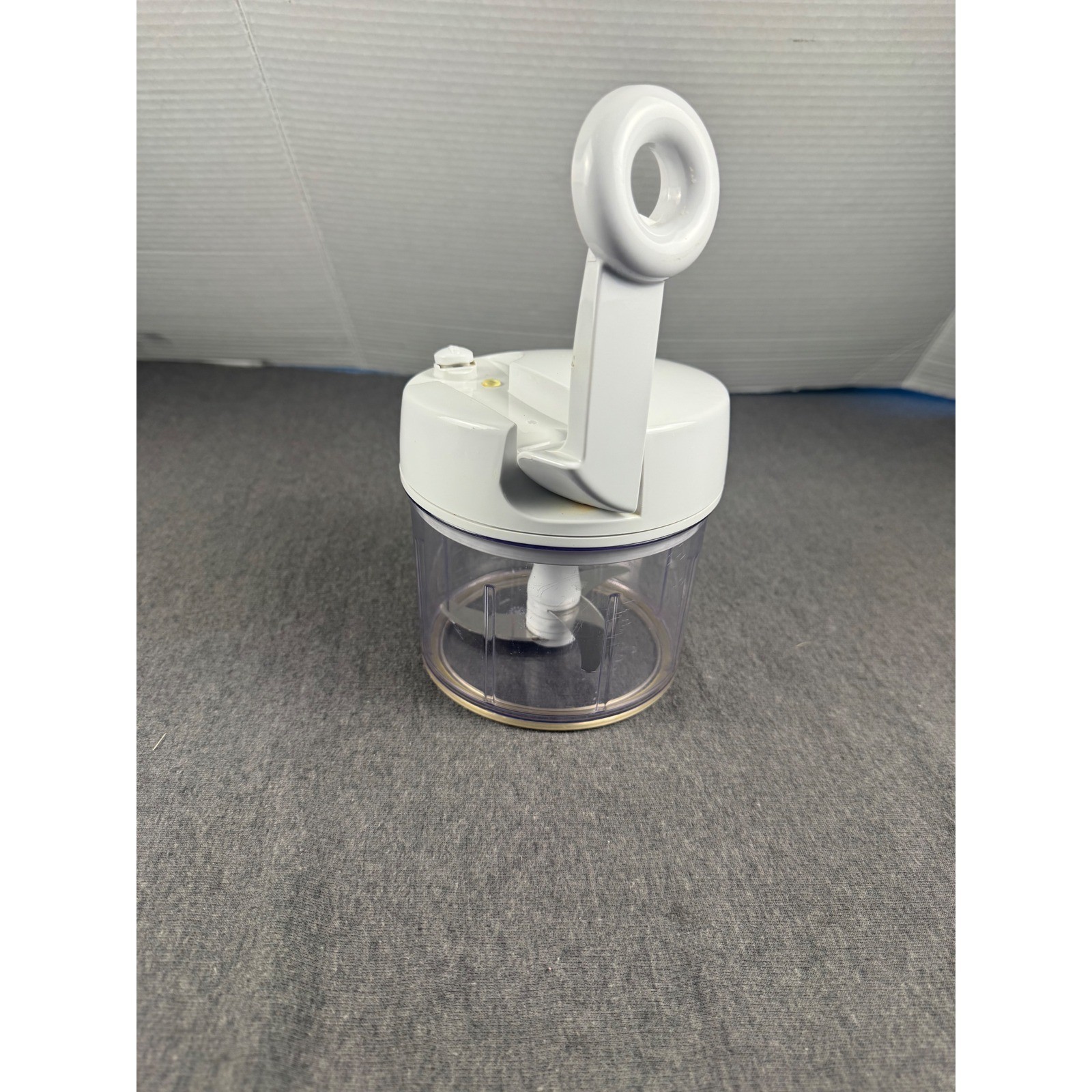 Pampered Chef Manual Food Processor 2593 White 3 Cup Capacity Kitchen Tool