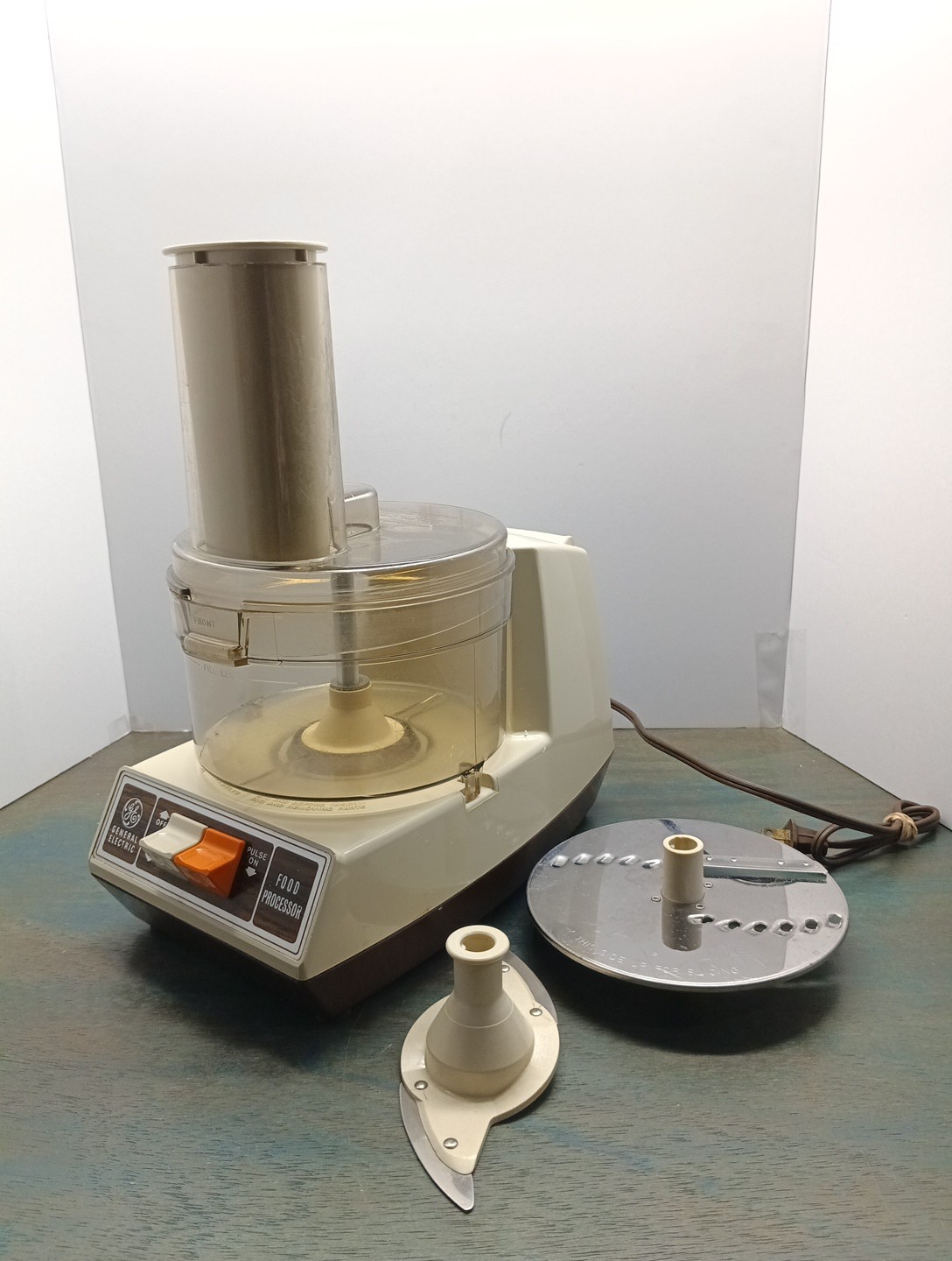 General Electric | Vintage 1970s GE Food Processor Chopper D5FP1 | TESTED/WORKS!