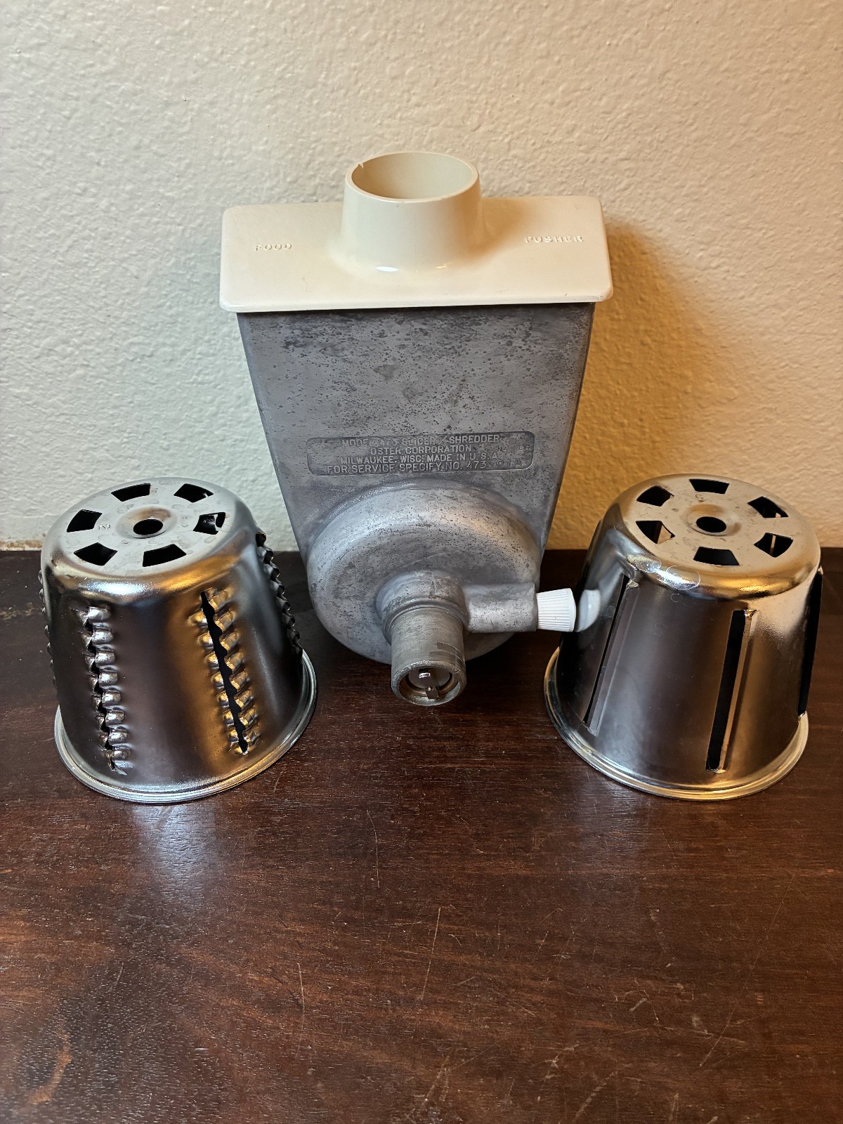 Oster Regency Food Meat Processer Metal Slicer Shredder & 2 Blades, # 473