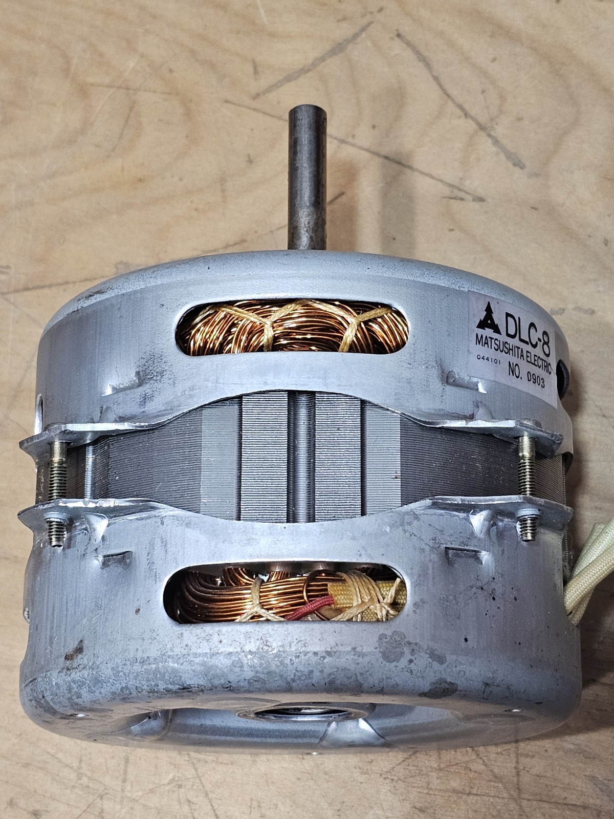 CUISINART FOOD PROCESSOR BLENDER DLC-8E PART MOTOR NO HOUSING TESTED & WORKING!