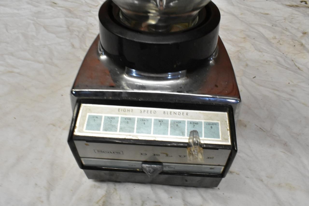 Vintage Sears Roebuck Deluxe 8 Speed Blender MCM w/ 5 cup Glass Pitcher