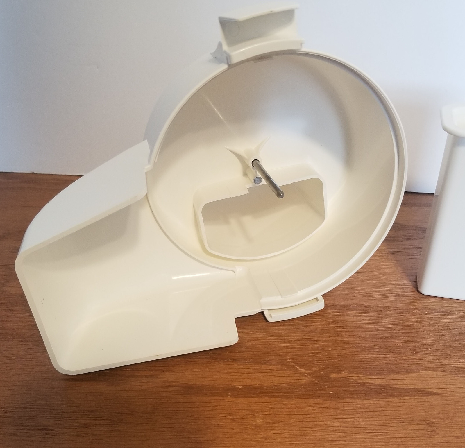 Sunbeam Oskar Food Processor Model 14181 CONTINUOUS FLOW CHUTE COVER w/ PUSHER