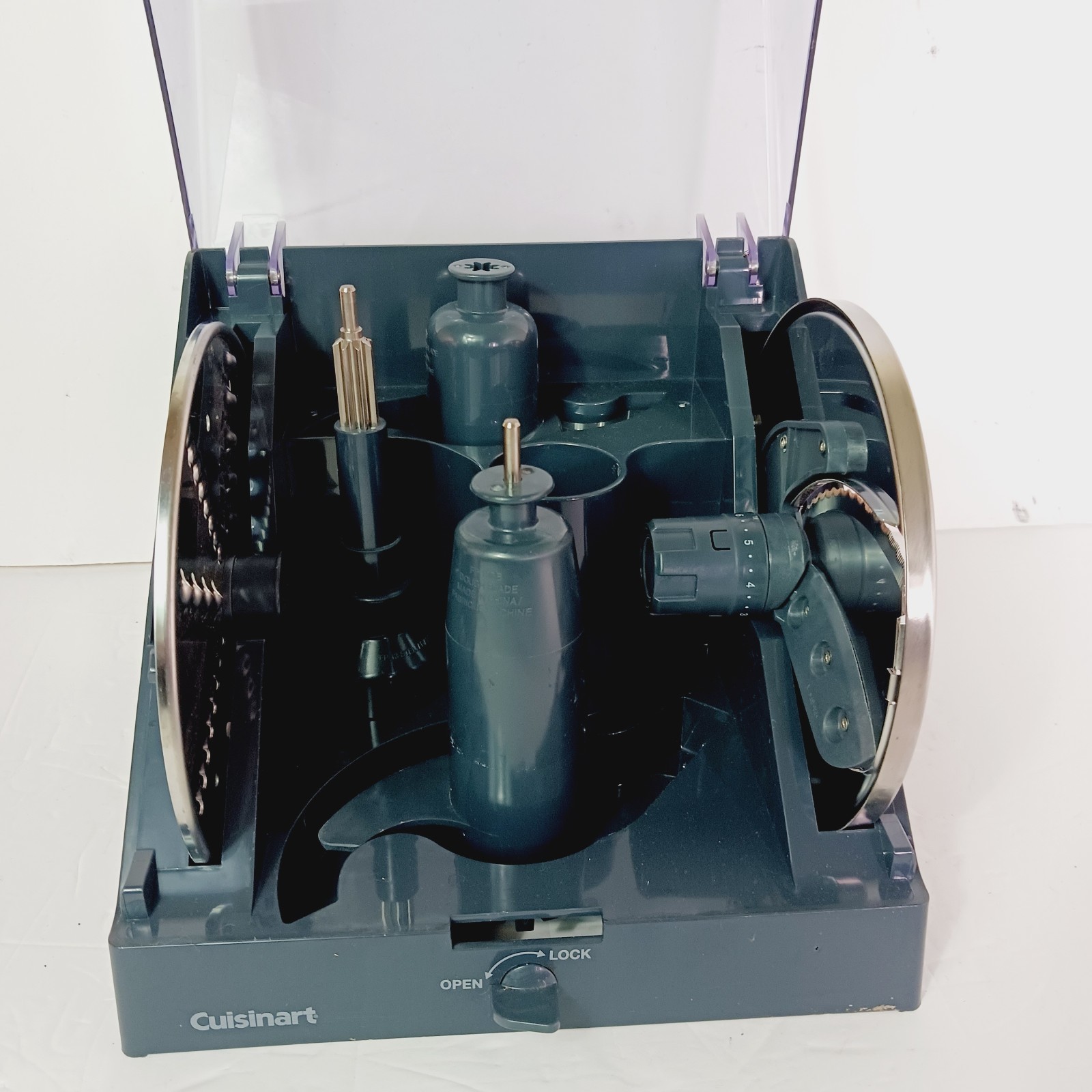 Cuisinart FP-11/13SC Storage Case and six Food Processor Blades and Accessories