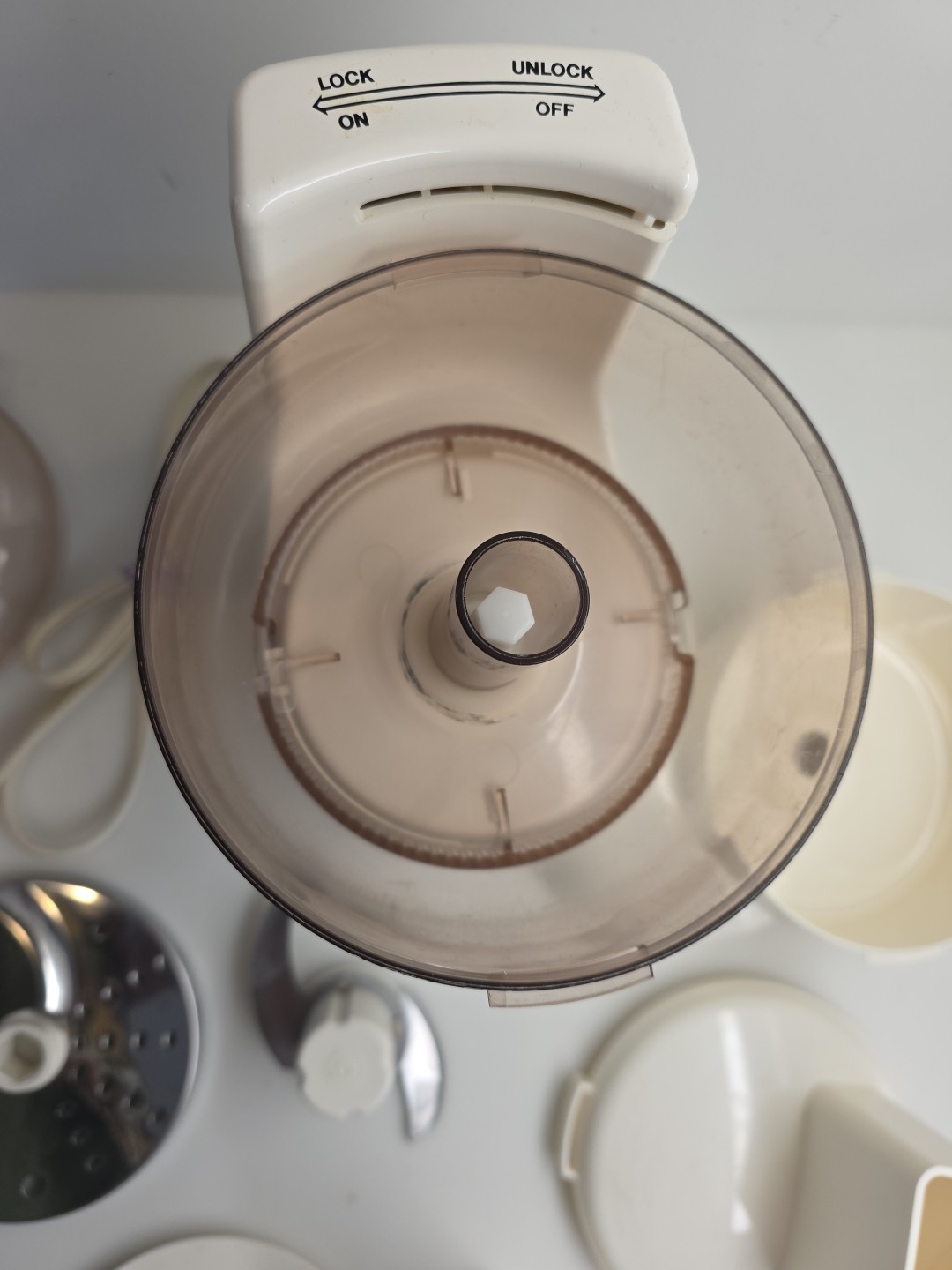 Sunbeam Oskar 14081 Food Processor Complete w/ Manual WORKS