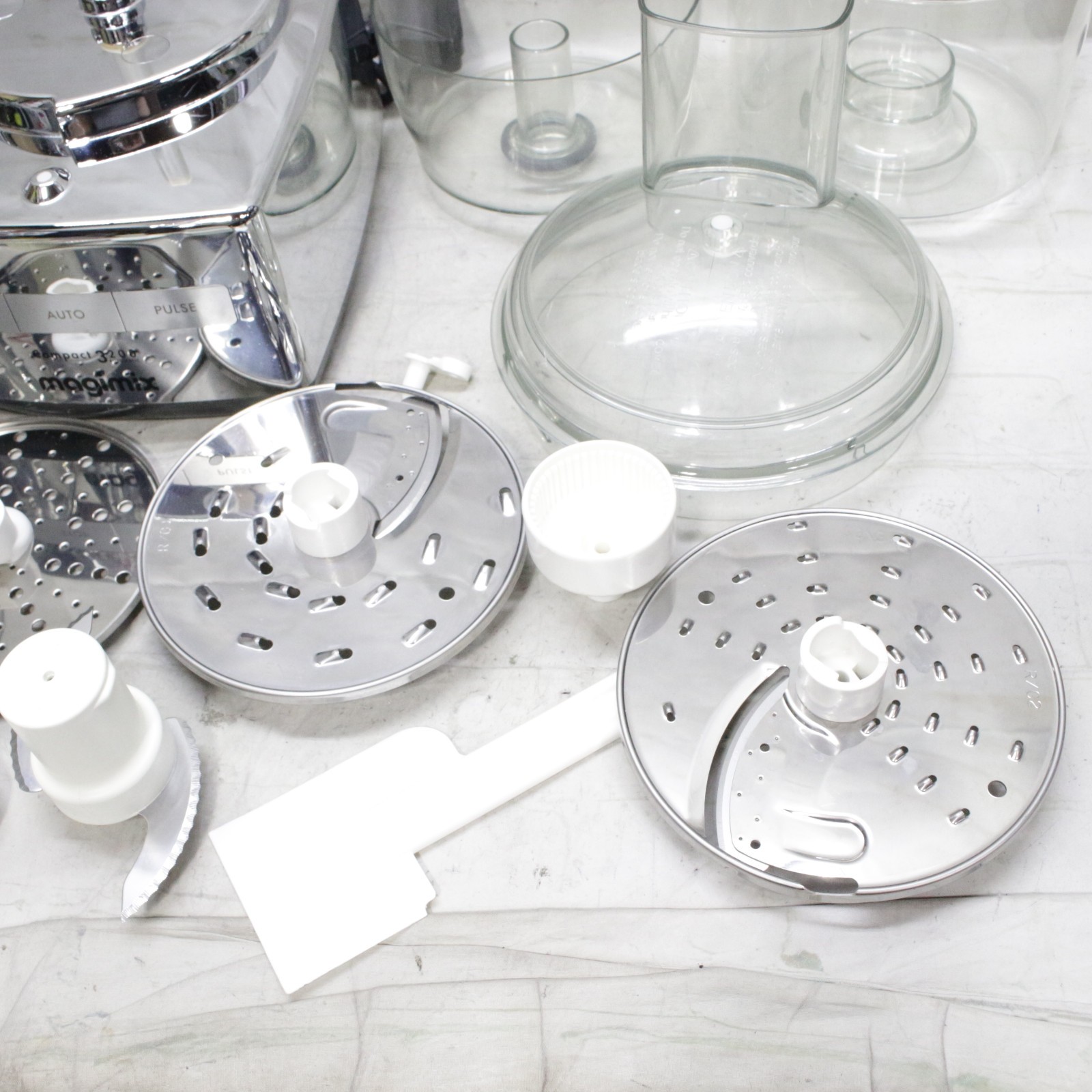 Magimix Compact 3200 Food Processor & Accessories 240 Volt Not Us Plug