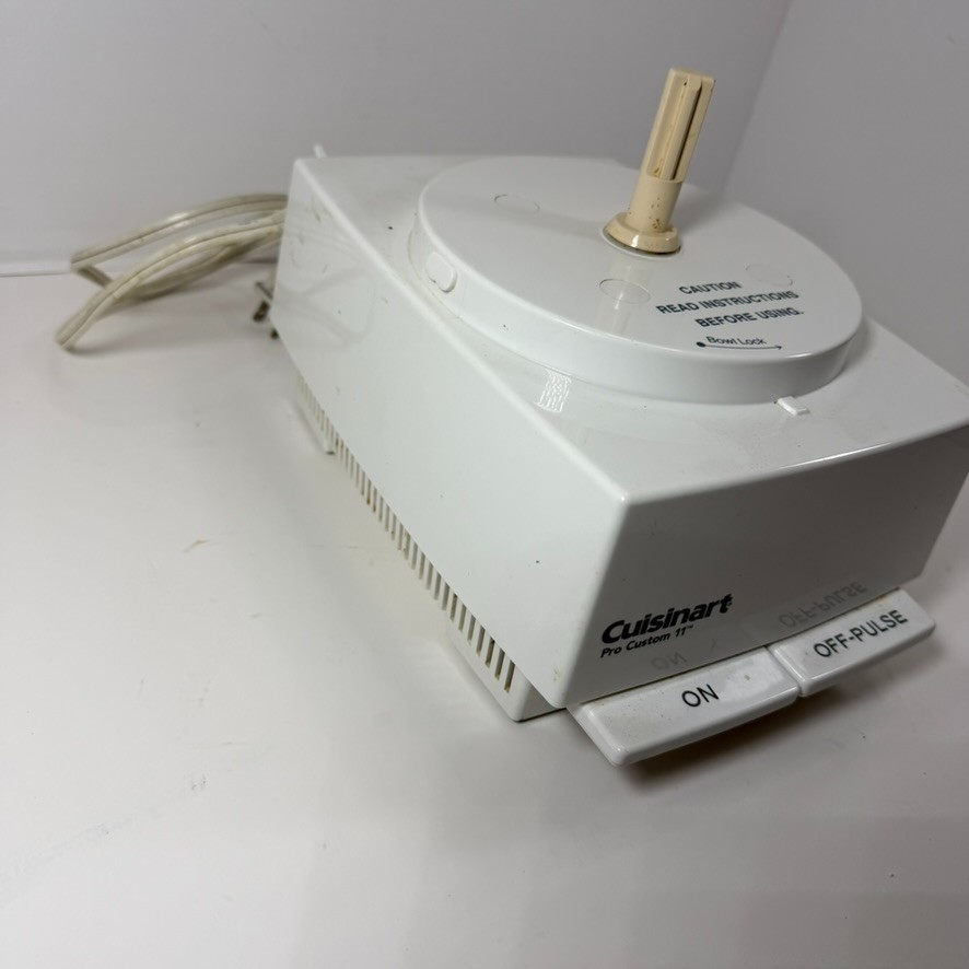 Cuisinart Pro Custom 11 Food Processor Motor Base only White DLC-8S TX WORKS