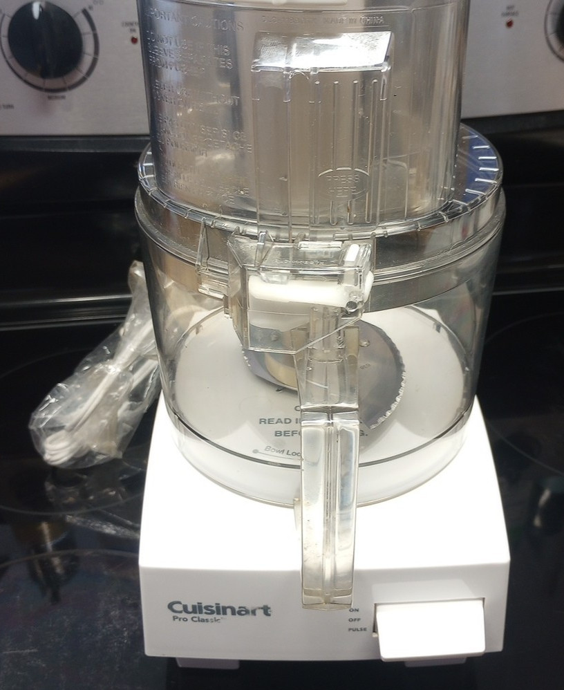 Cuisinart 7-Cup Pro Classic Food Processor, 600-Watt Motor, Vegetable Chopper