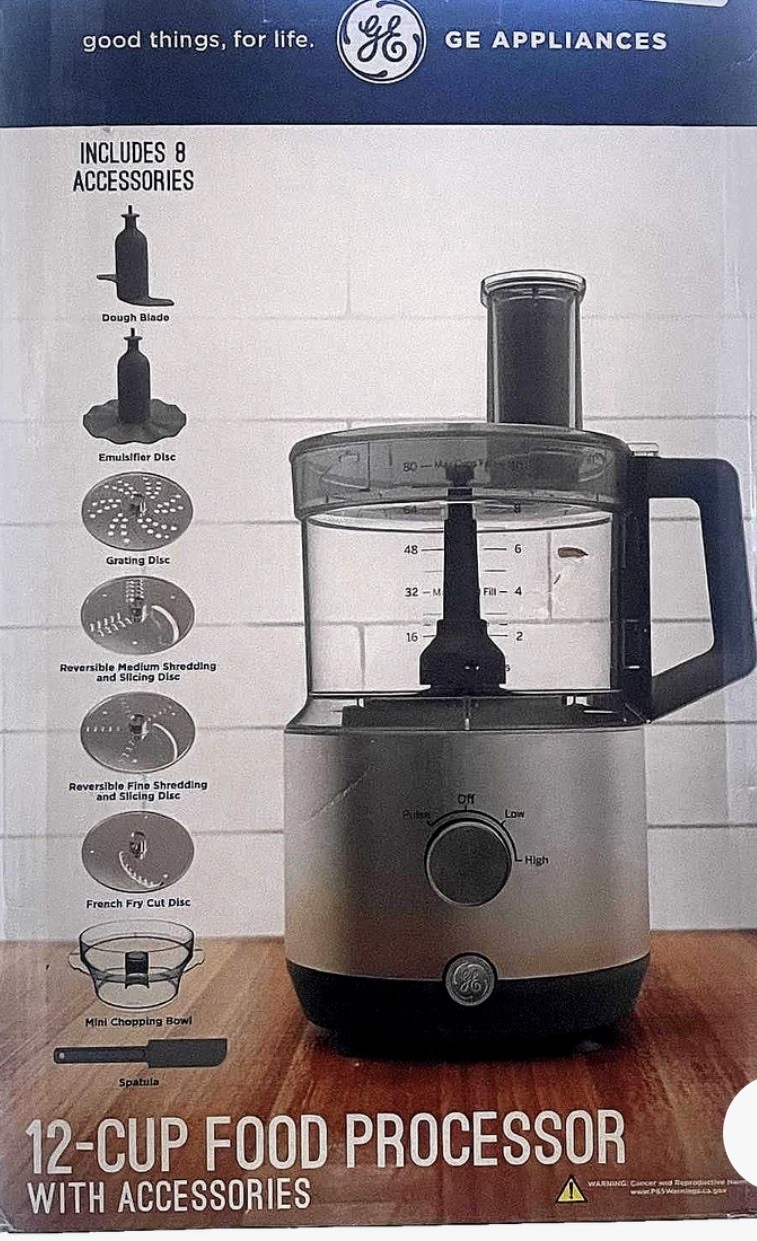 GE Food Processor 12 Cup 550 watt motor New open box