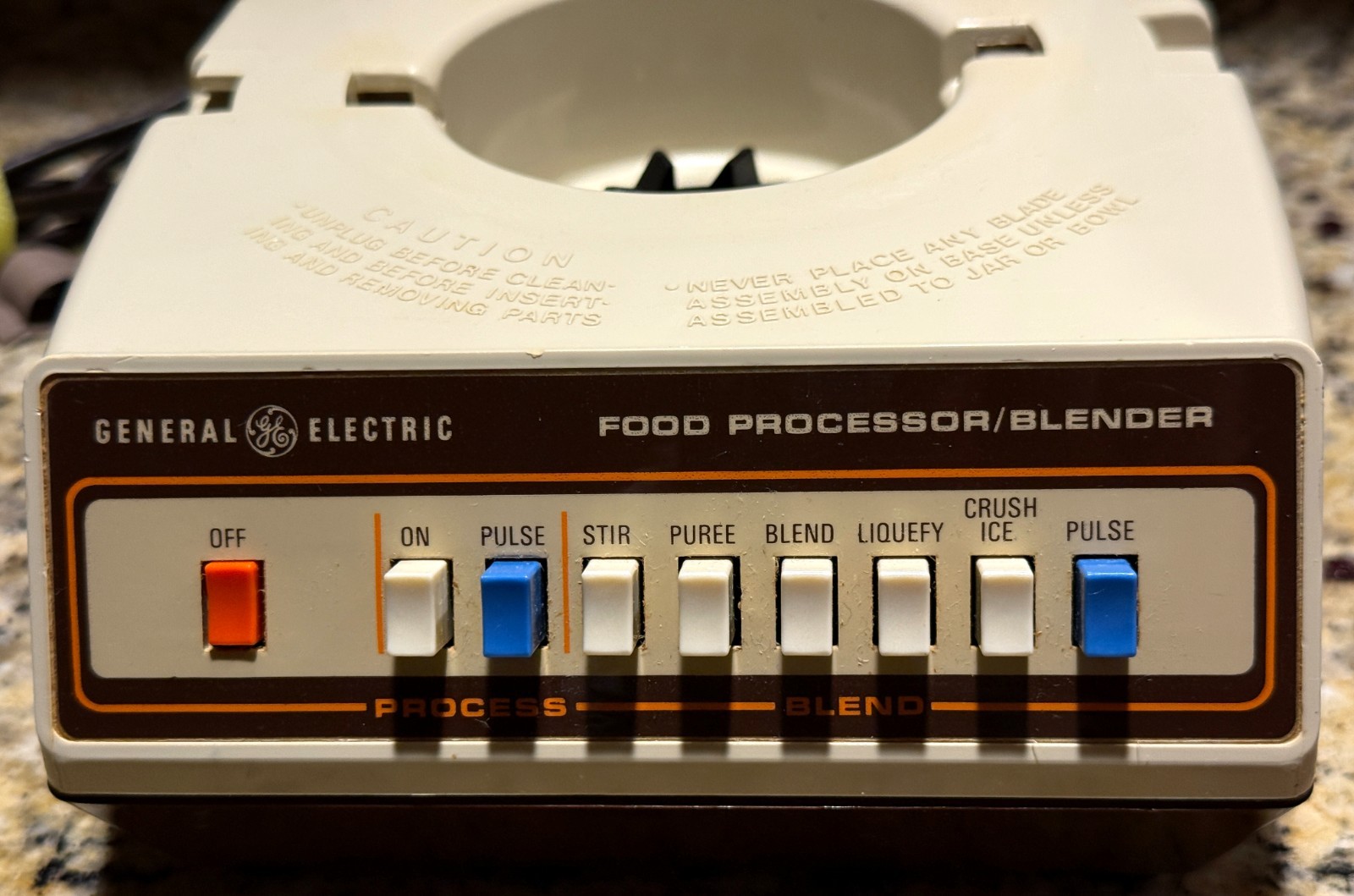 Vintage General Electric food processor/blender – model D3FP2 – works -SEE DESCP