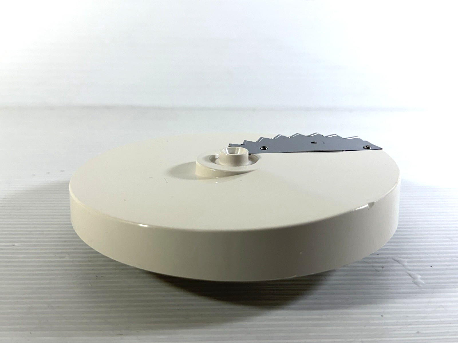 Set of 4 Oster Kitchen Center Food Processor Discs 937-81, -82, -84, -85 Parts