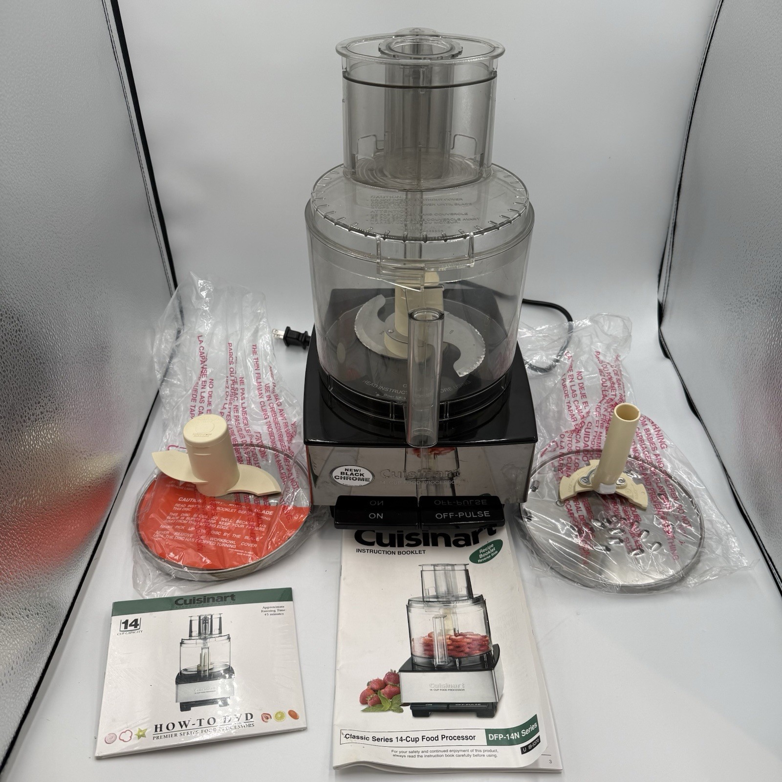 Cuisinart Custom 14 Cup Food Processor DFP-14N Black Chrome EXCELLENT Condition
