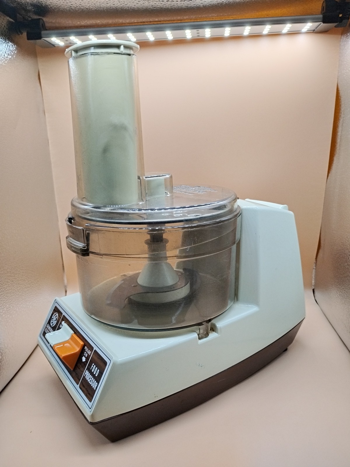 GE D2FP1 4200Food Processor 5-Cup Base w/ Bowl, Lid, Chopping & Shredding Blades