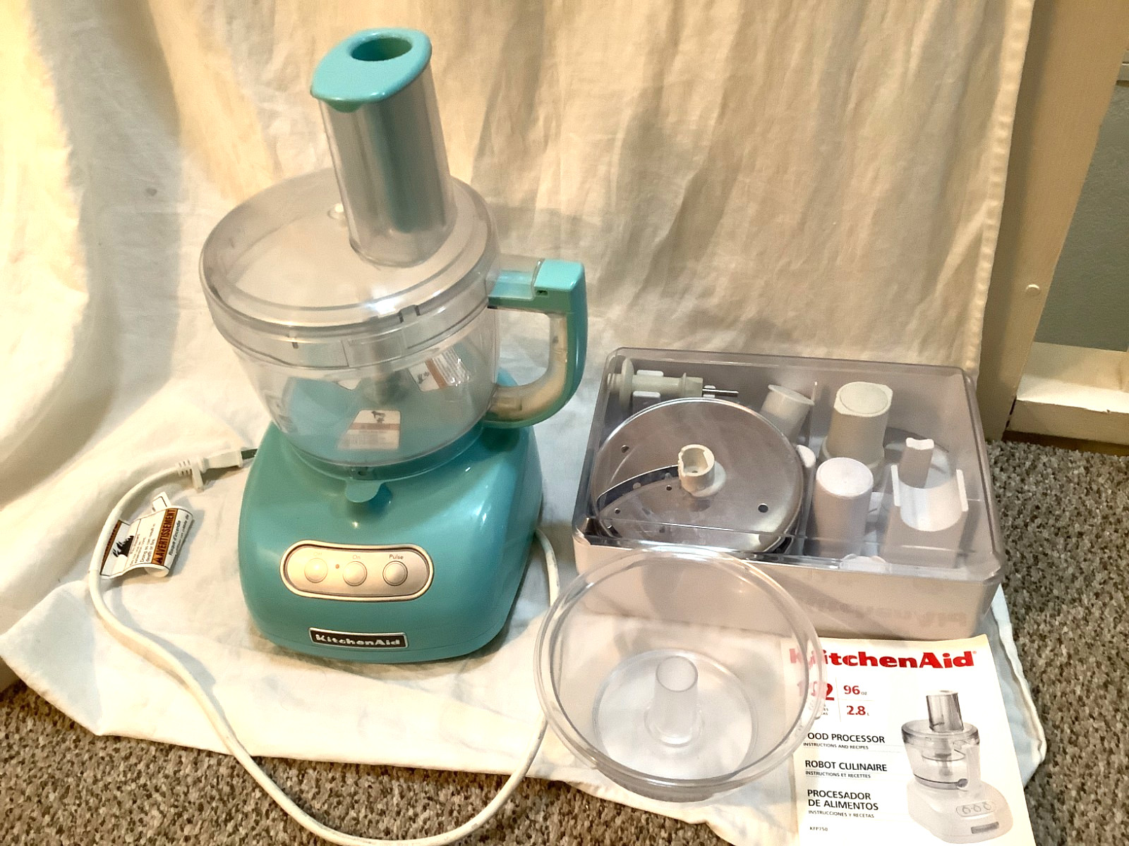 Kitchen Aid 12-Cup Food Processor KFP750 w/Accessories Rare Aqua blue