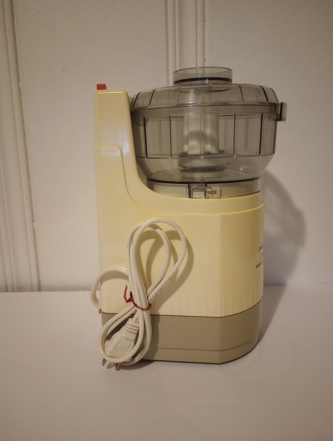 Presto Minnie Max Compact Food Processor model 0290002 Tested Works