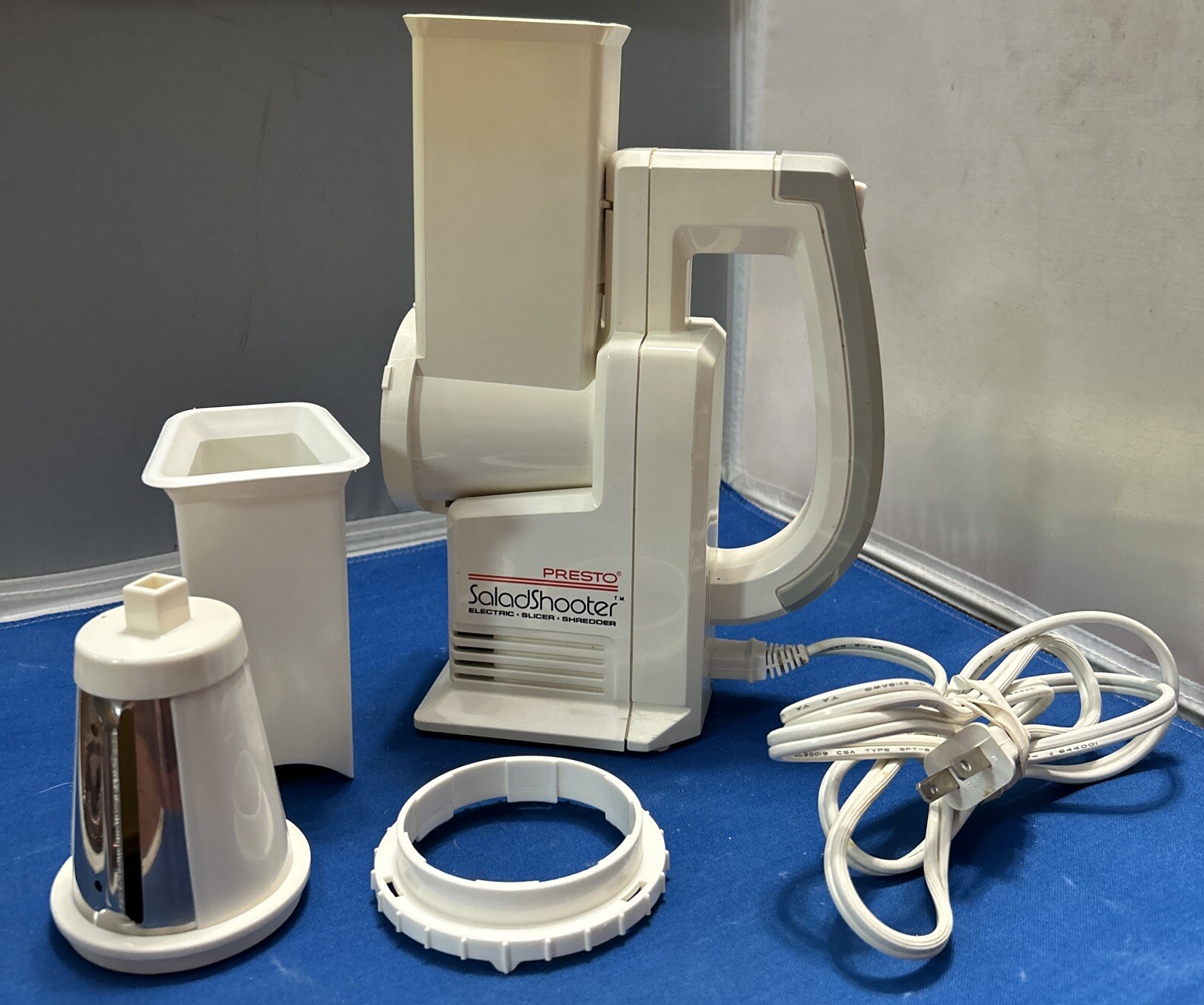 Presto Salad Shooter Electric Shredder Grater Slicer. 0291001 Works!