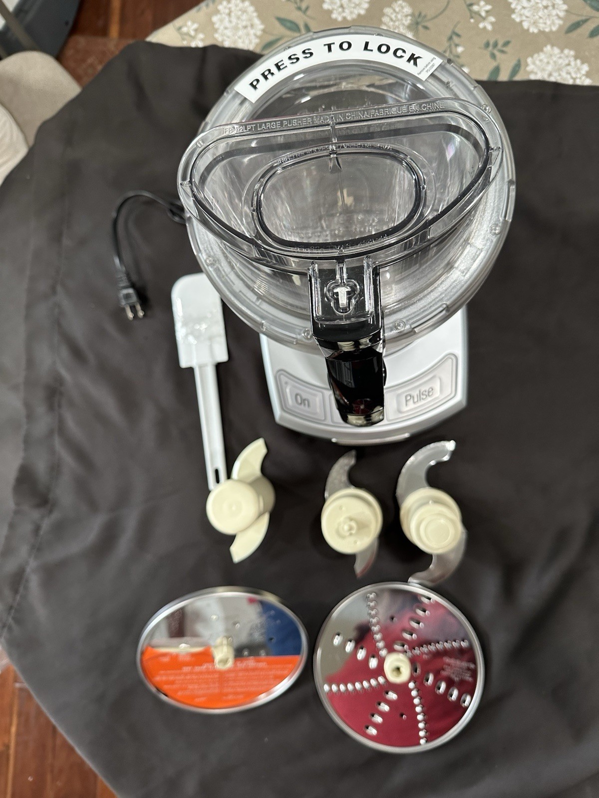 Cuisinart FP-12DC Elite Collection 12-Cup Food Processor. NEW