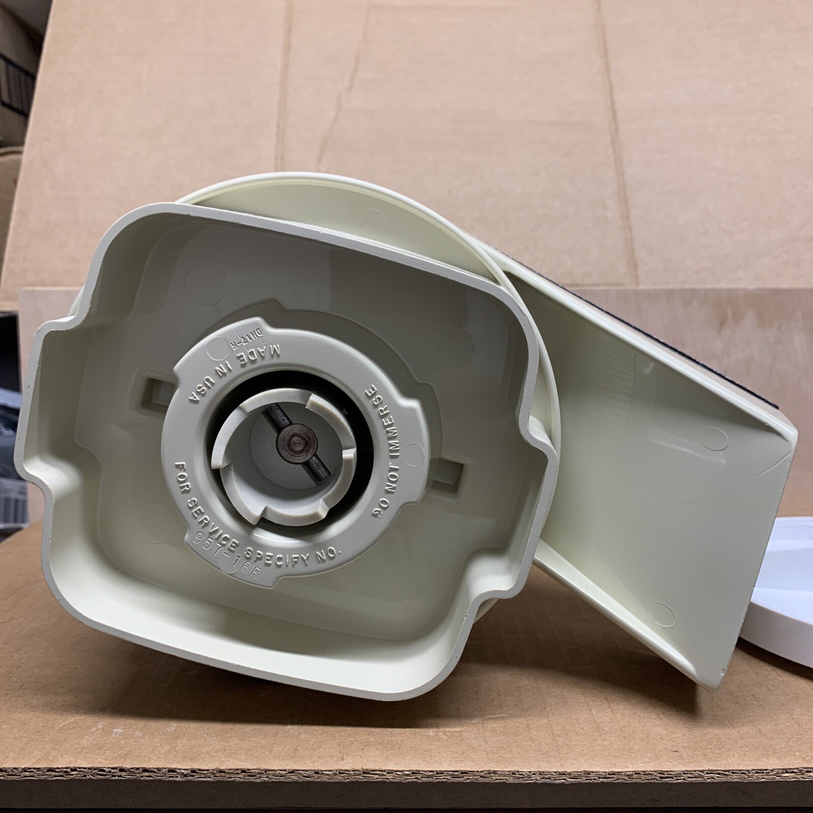 OSTER REGENCY KITCHEN CENTER 957-16F Food Processor Adapter Base Lid Thin Slicer