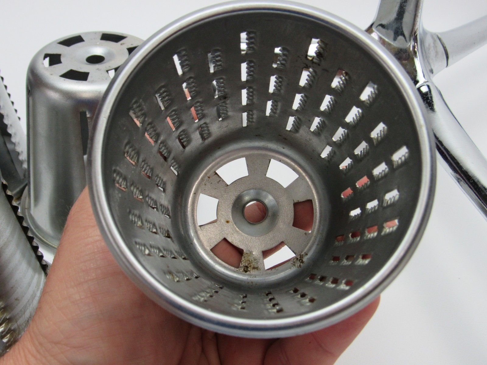 Vintage Saladmaster Food Processor Chopper Shredder Chrome 5 Cones
