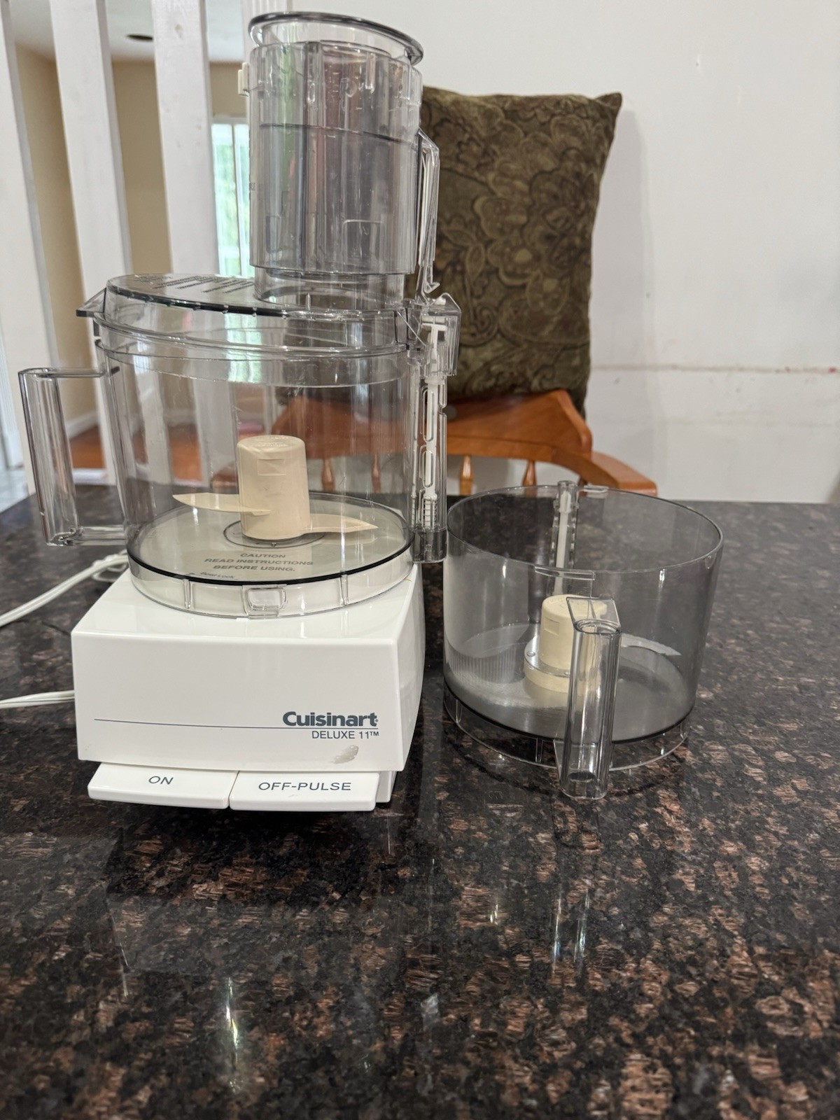 Cuisinart Deluxe 11 11-Cup 625W 2-Speed Food Processor White w/ Bowl Lid