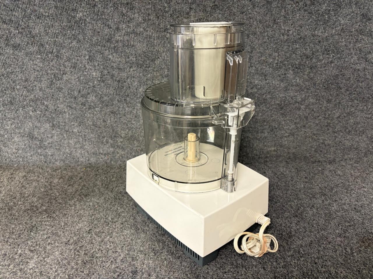 Cuisinart Deluxe 11 DLC-10 Food Processor
