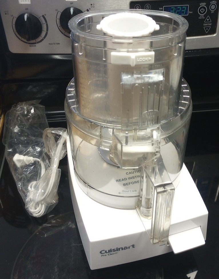 Cuisinart 7-Cup Pro Classic Food Processor, 600-Watt Motor, Vegetable Chopper