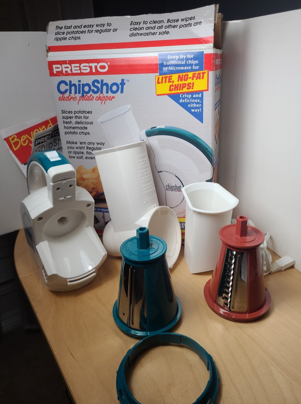 Presto 1994 Chip Shot Electric Potato Chipper Slicer Potato Chip Maker Wavy 2960